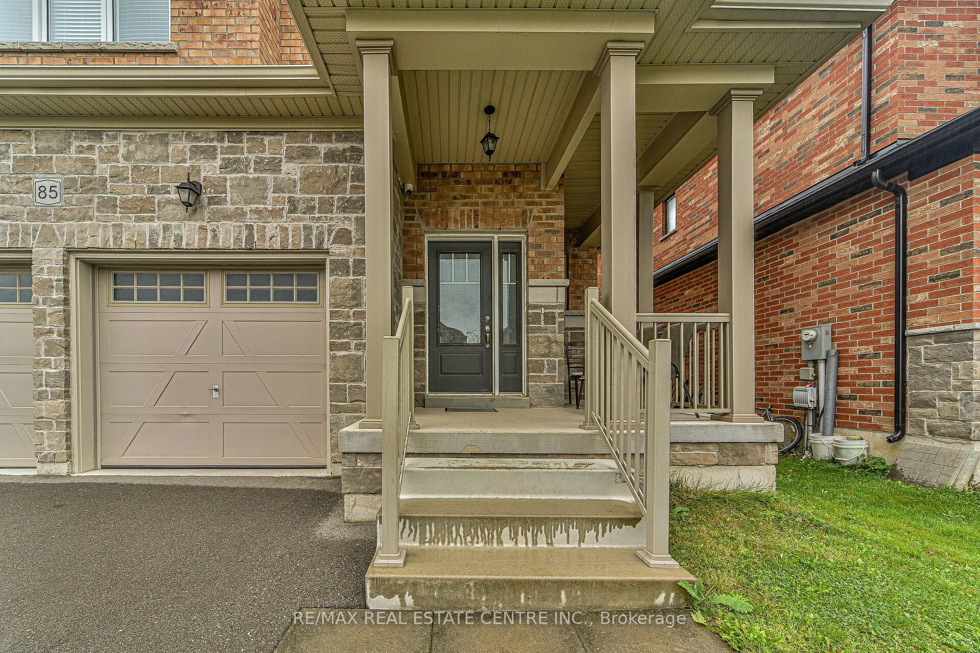 85 Homestead Way