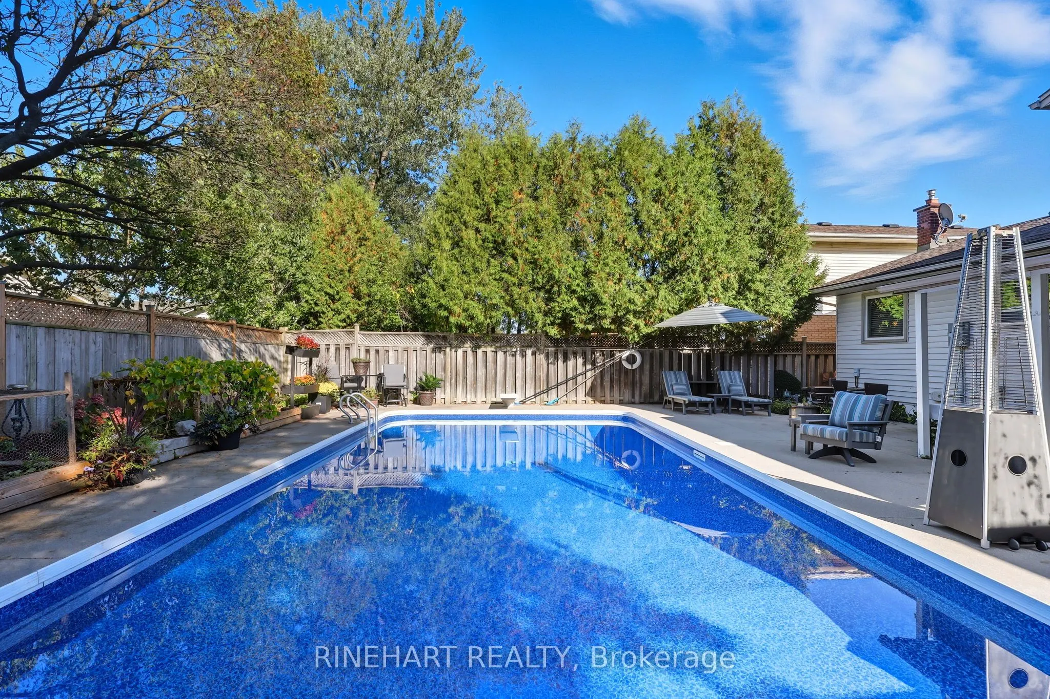 10 Alayne Crescent