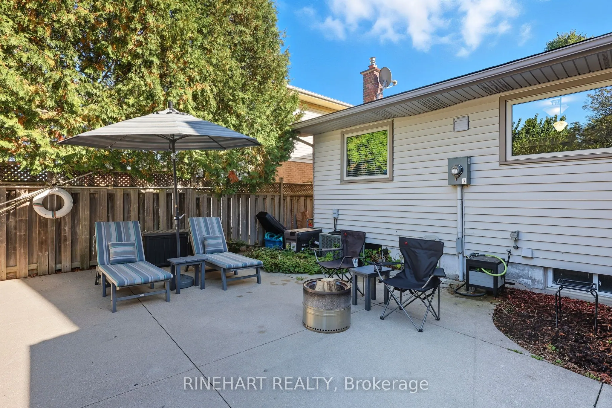 10 Alayne Crescent