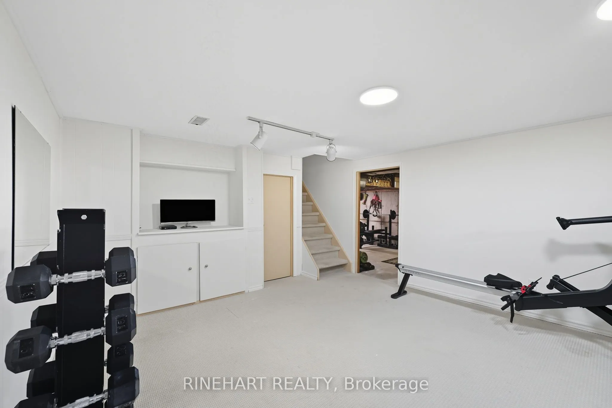 10 Alayne Crescent