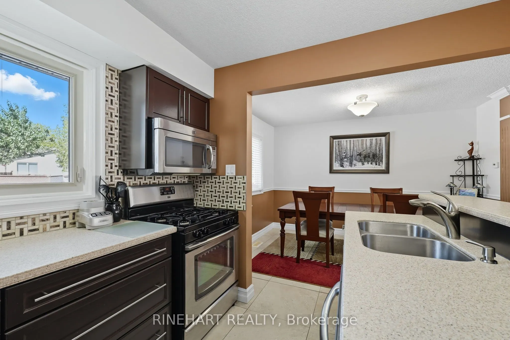10 Alayne Crescent