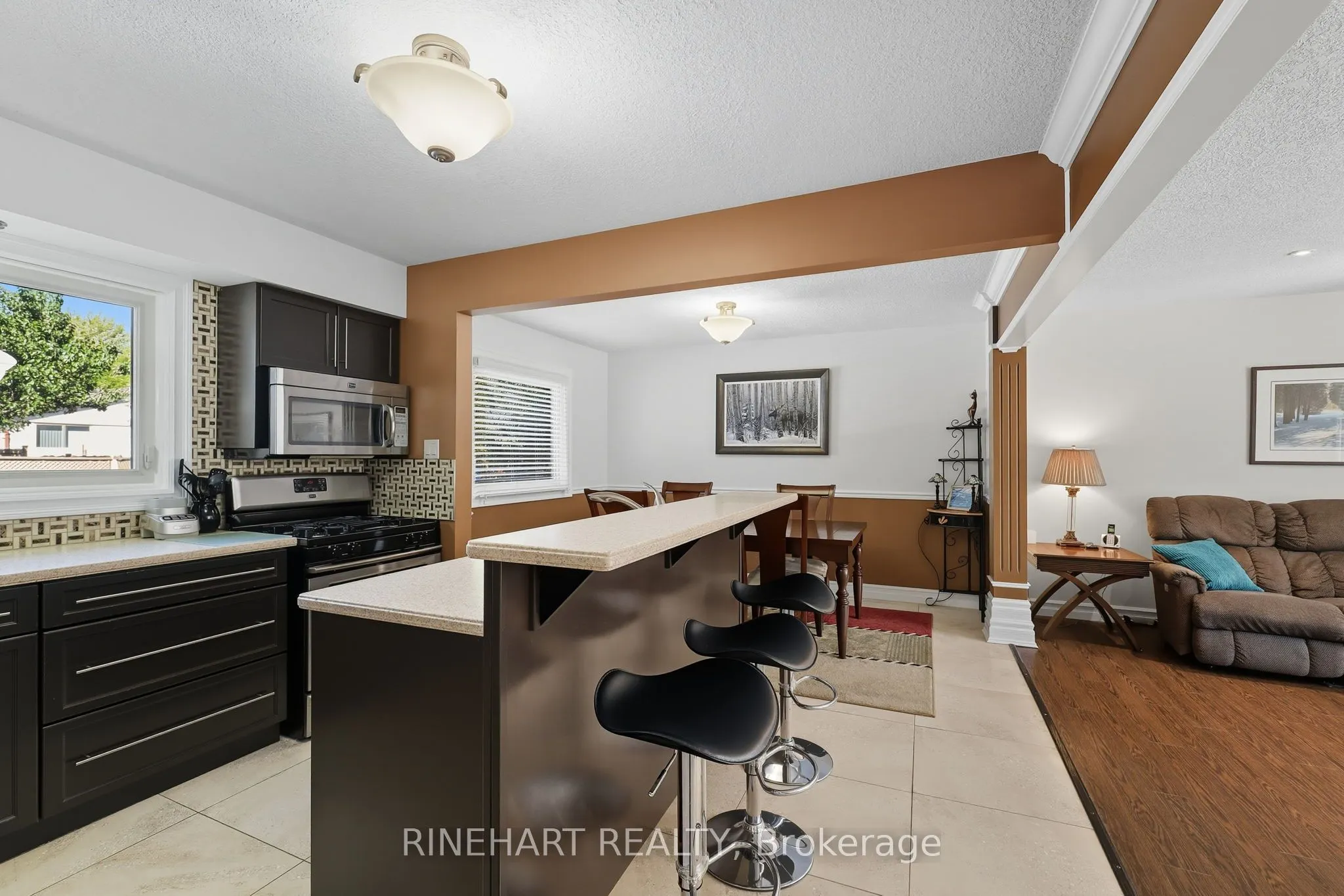 10 Alayne Crescent