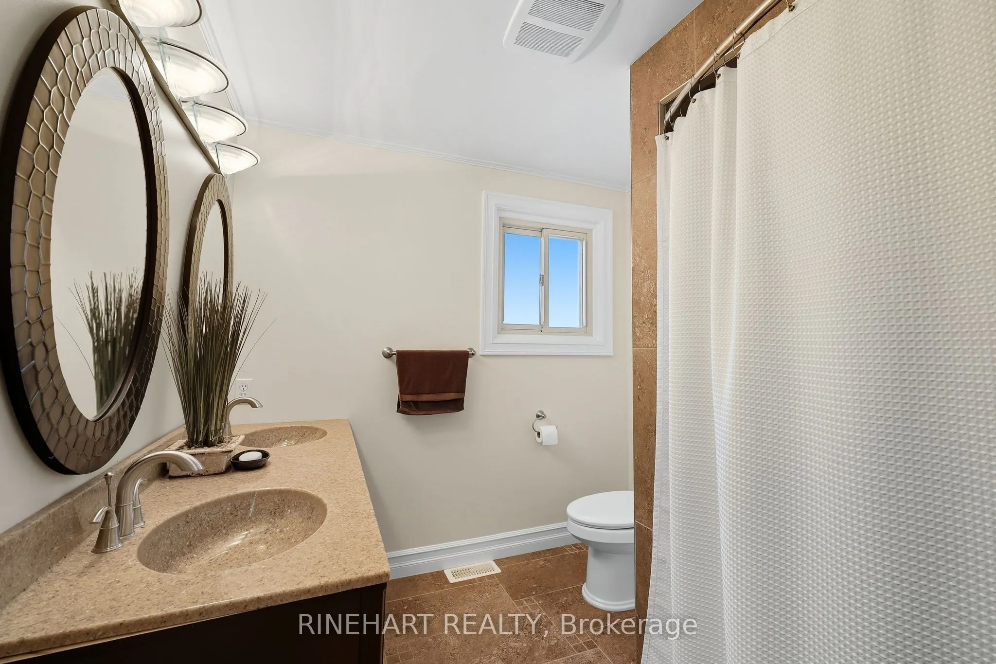 10 Alayne Crescent