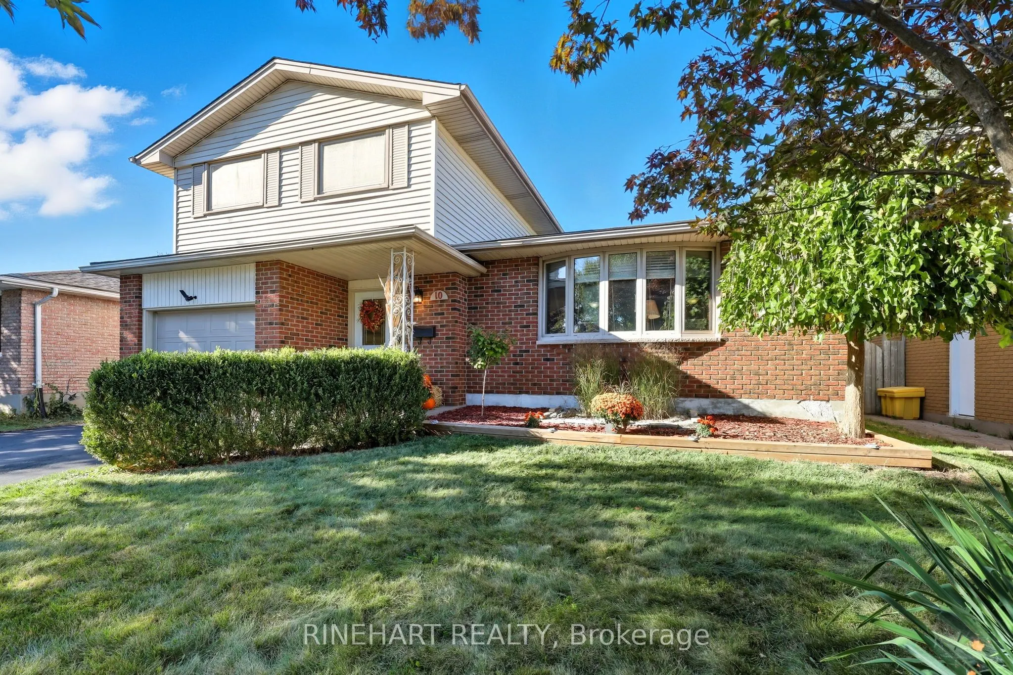 10 Alayne Crescent