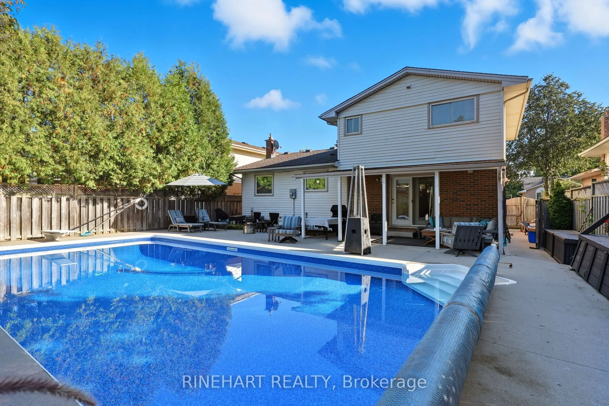 10 Alayne Crescent