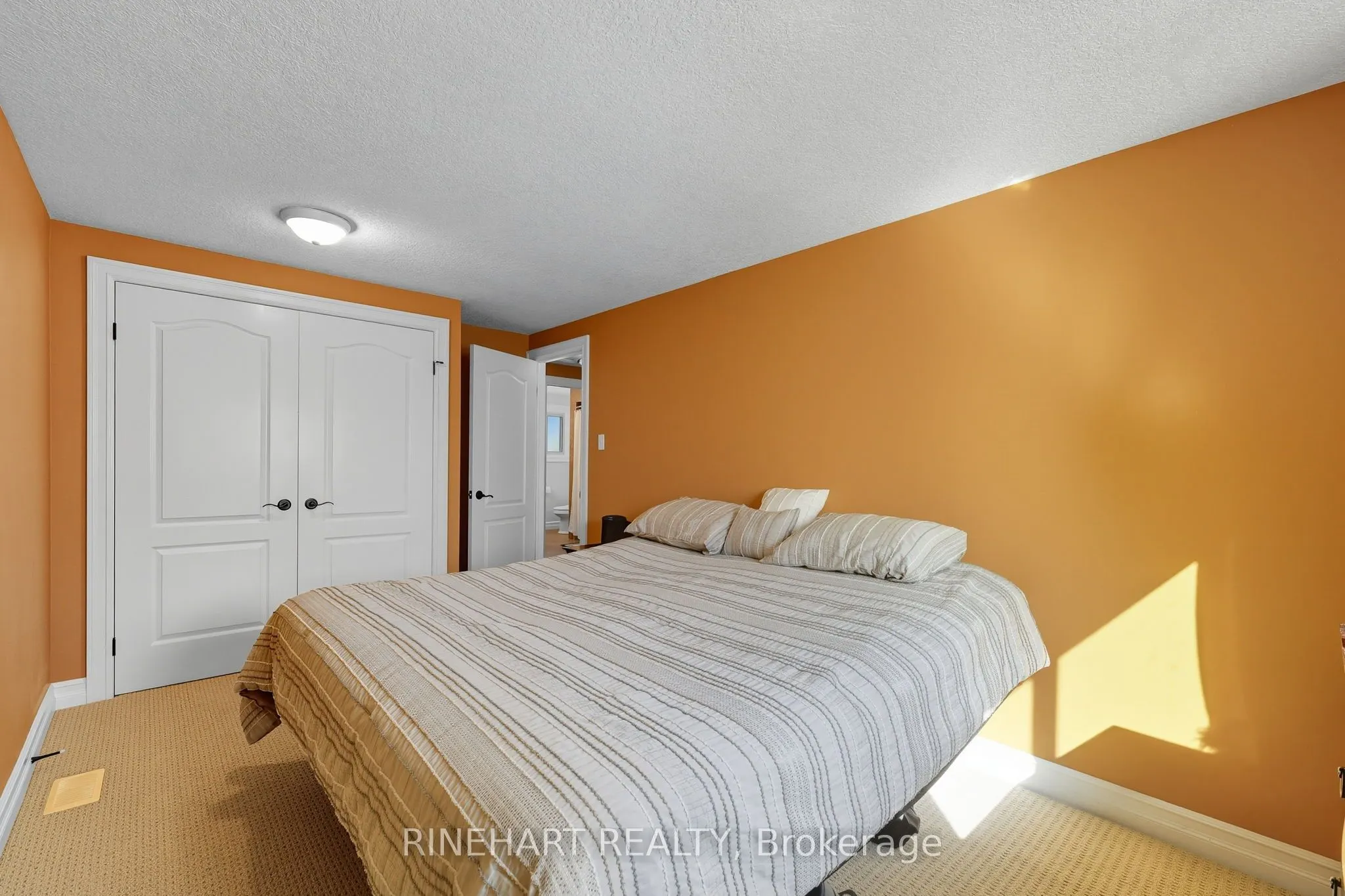 10 Alayne Crescent