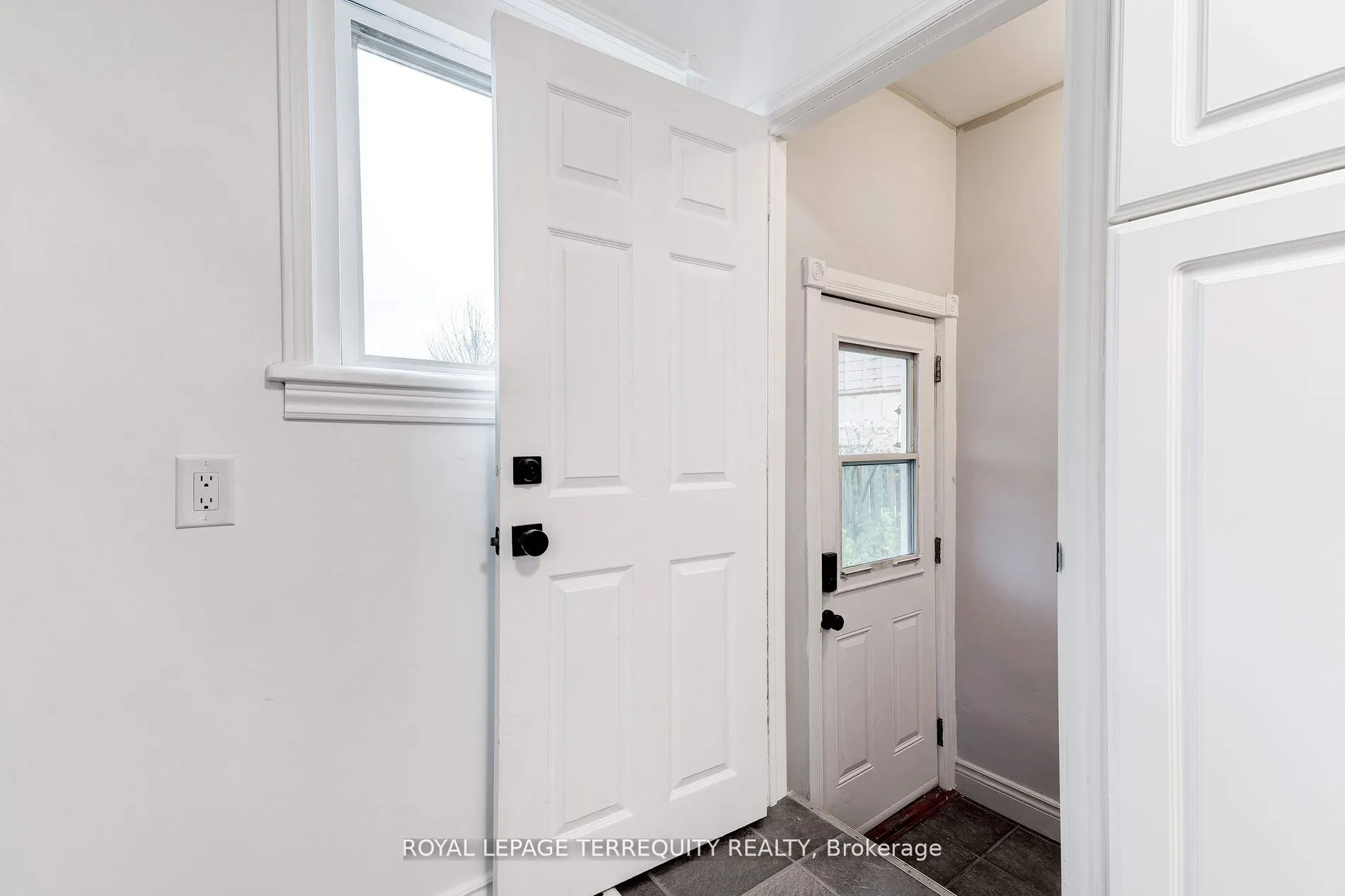 739 Upper Gage Avenue