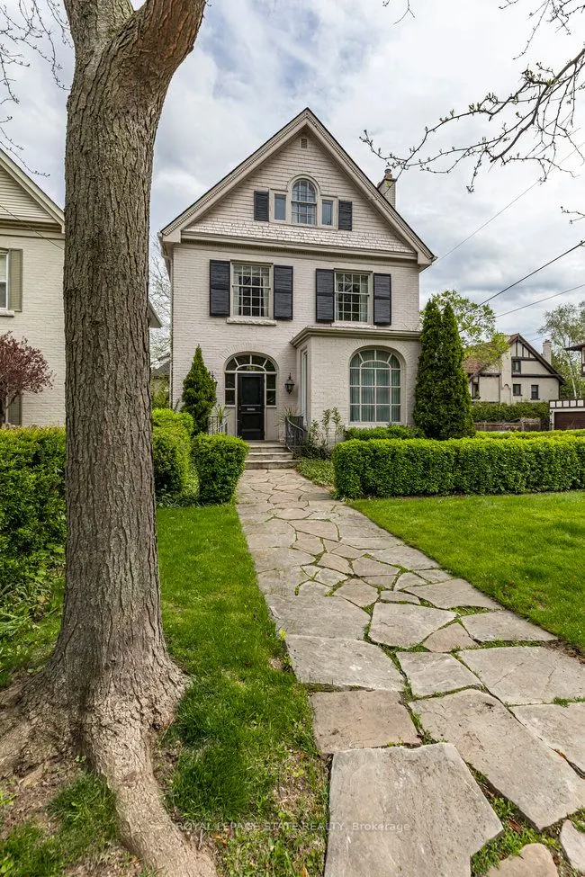 142 Aberdeen Avenue