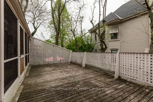 142 Aberdeen Avenue