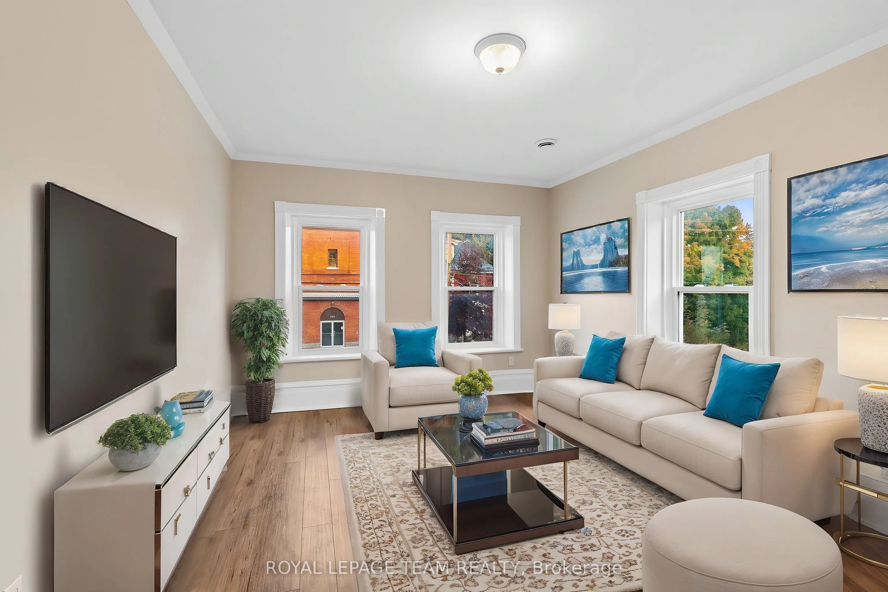 258 JOHN Street N, #2