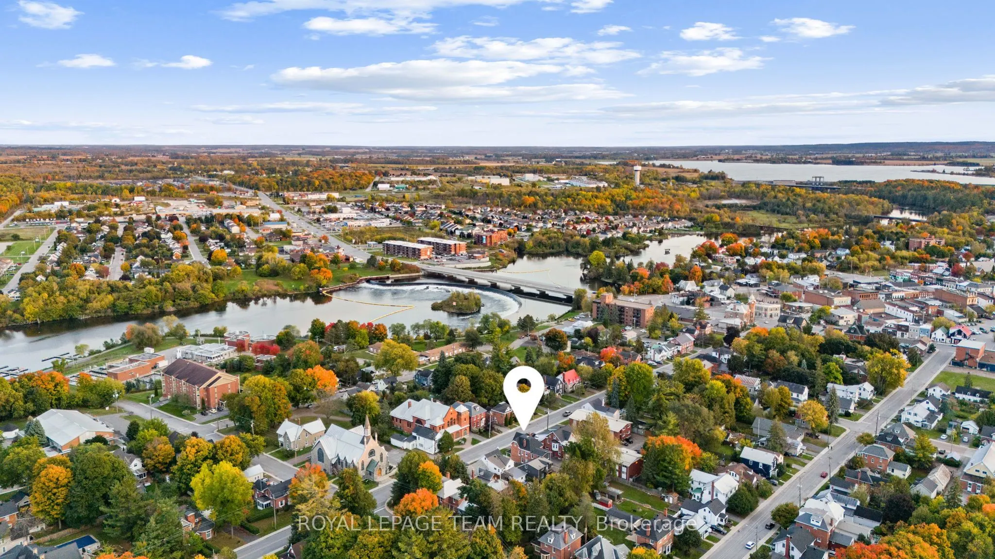 258 JOHN Street N, #2