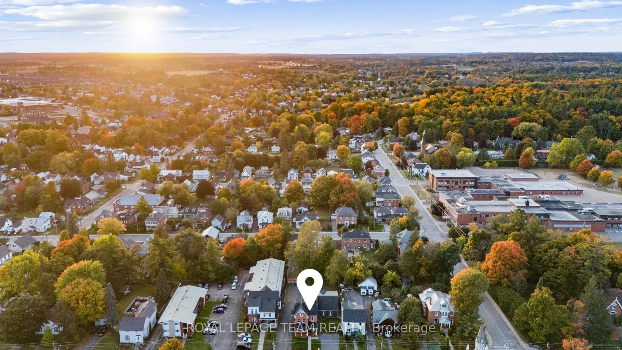 258 JOHN Street N, #2