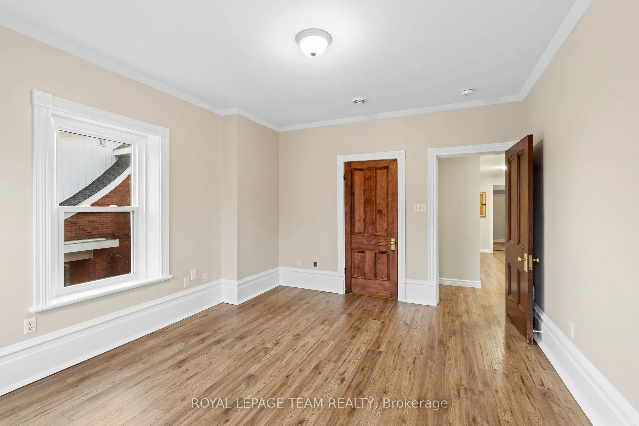 258 JOHN Street N, #2