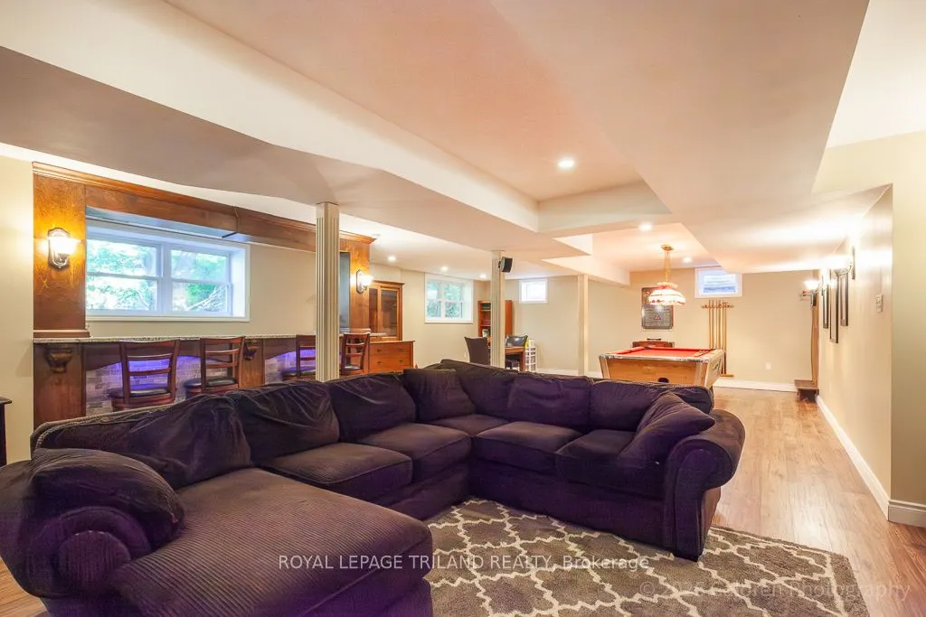 749 Commissioners Road W