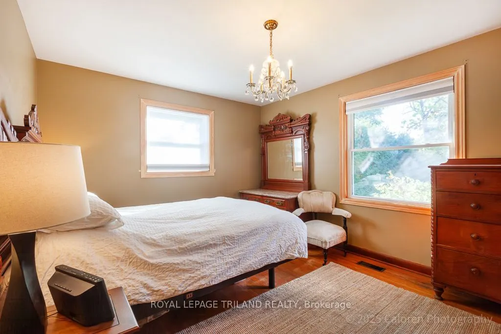 749 Commissioners Road W