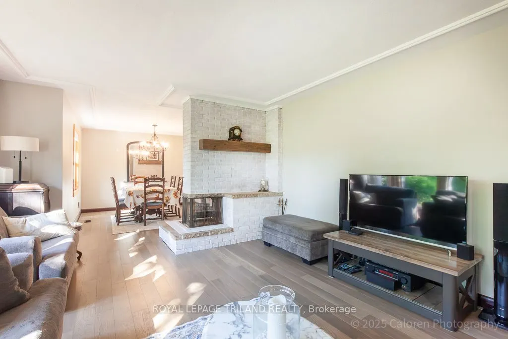749 Commissioners Road W
