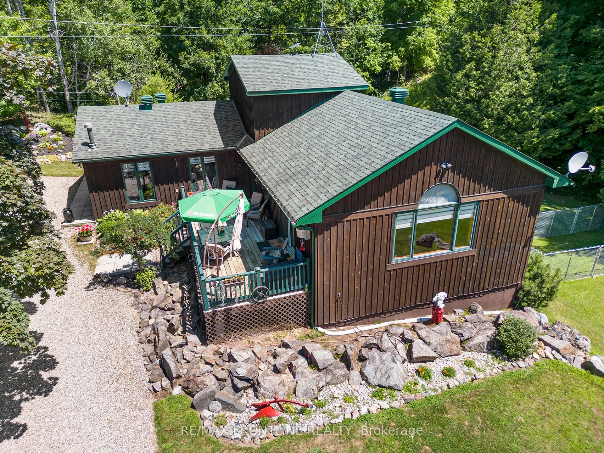 530 Miners Point Road