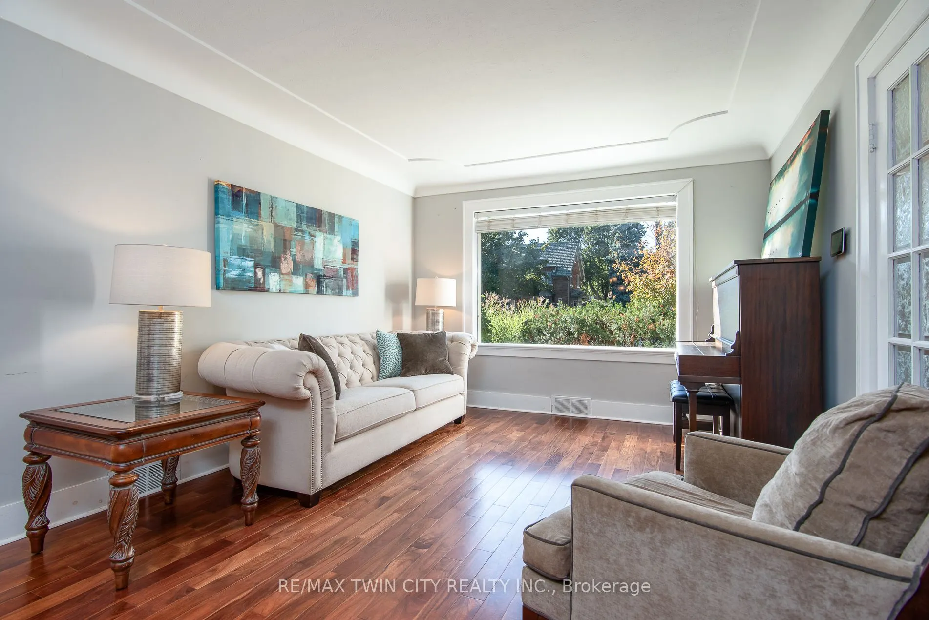 839 Queens Boulevard