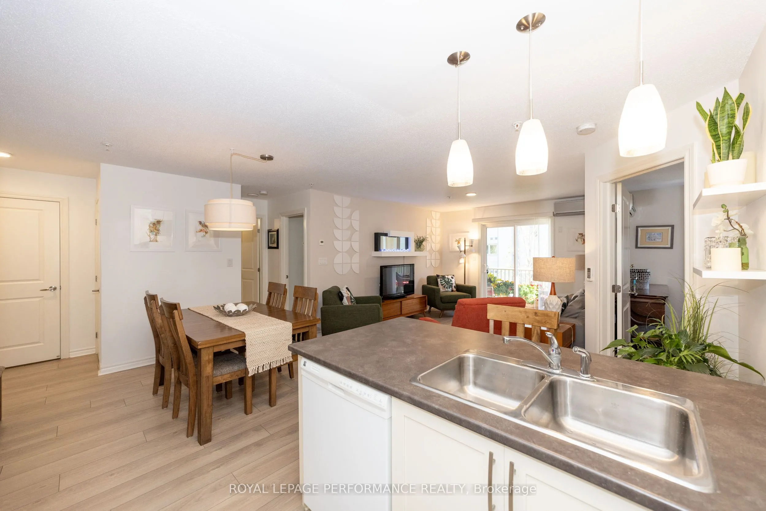 141 Potts Private, #211