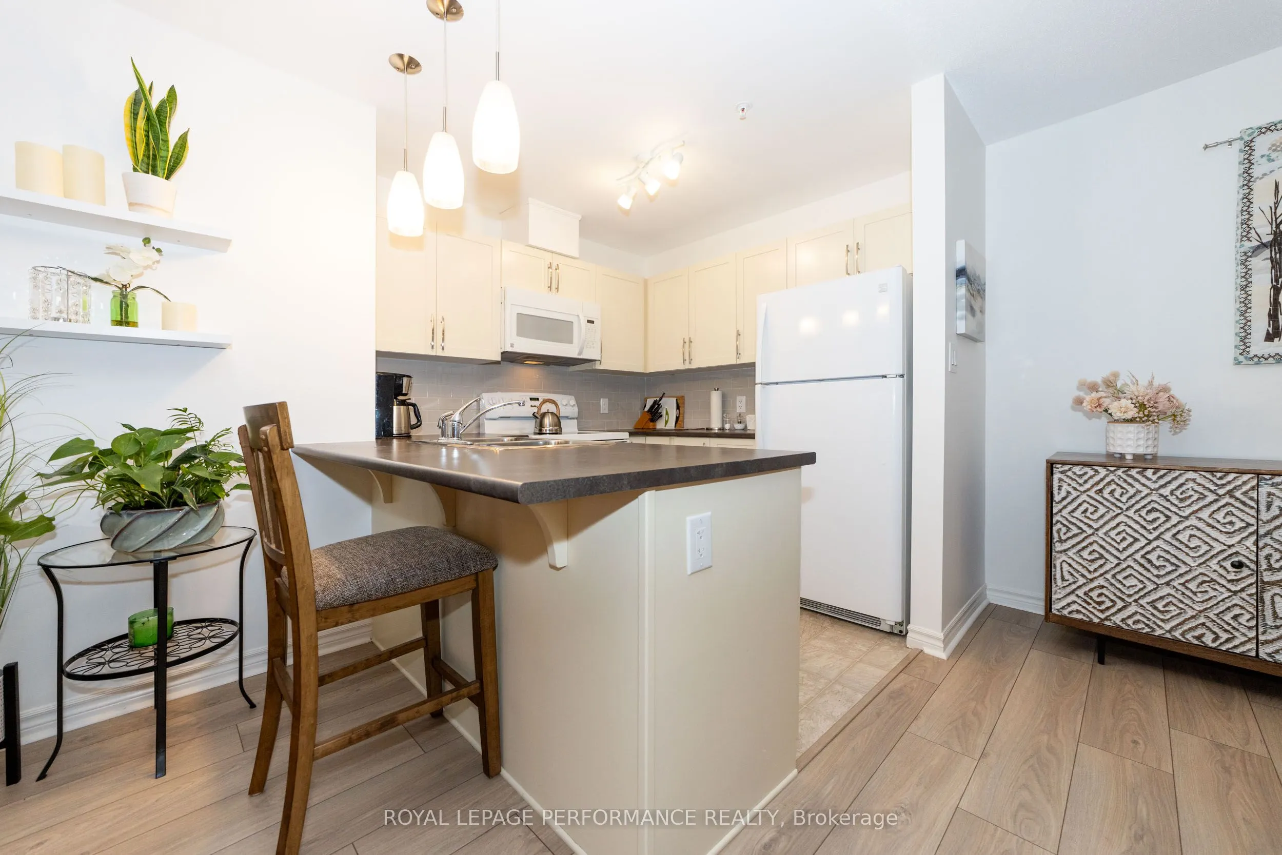141 Potts Private, #211