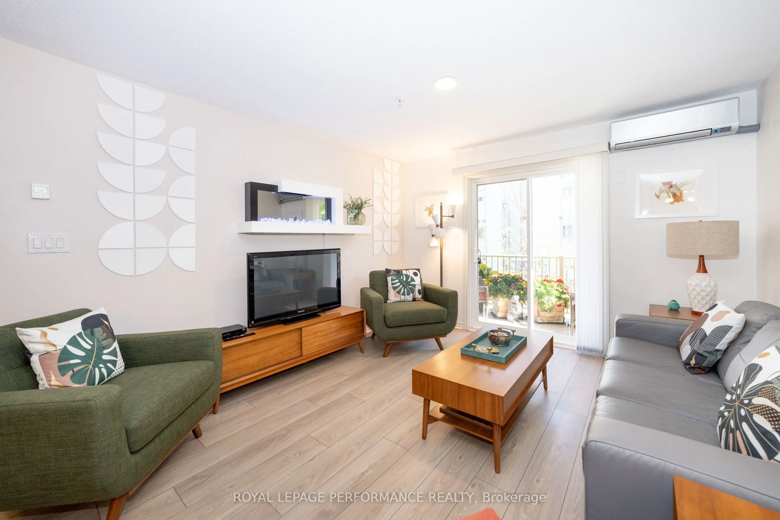 141 Potts Private, #211
