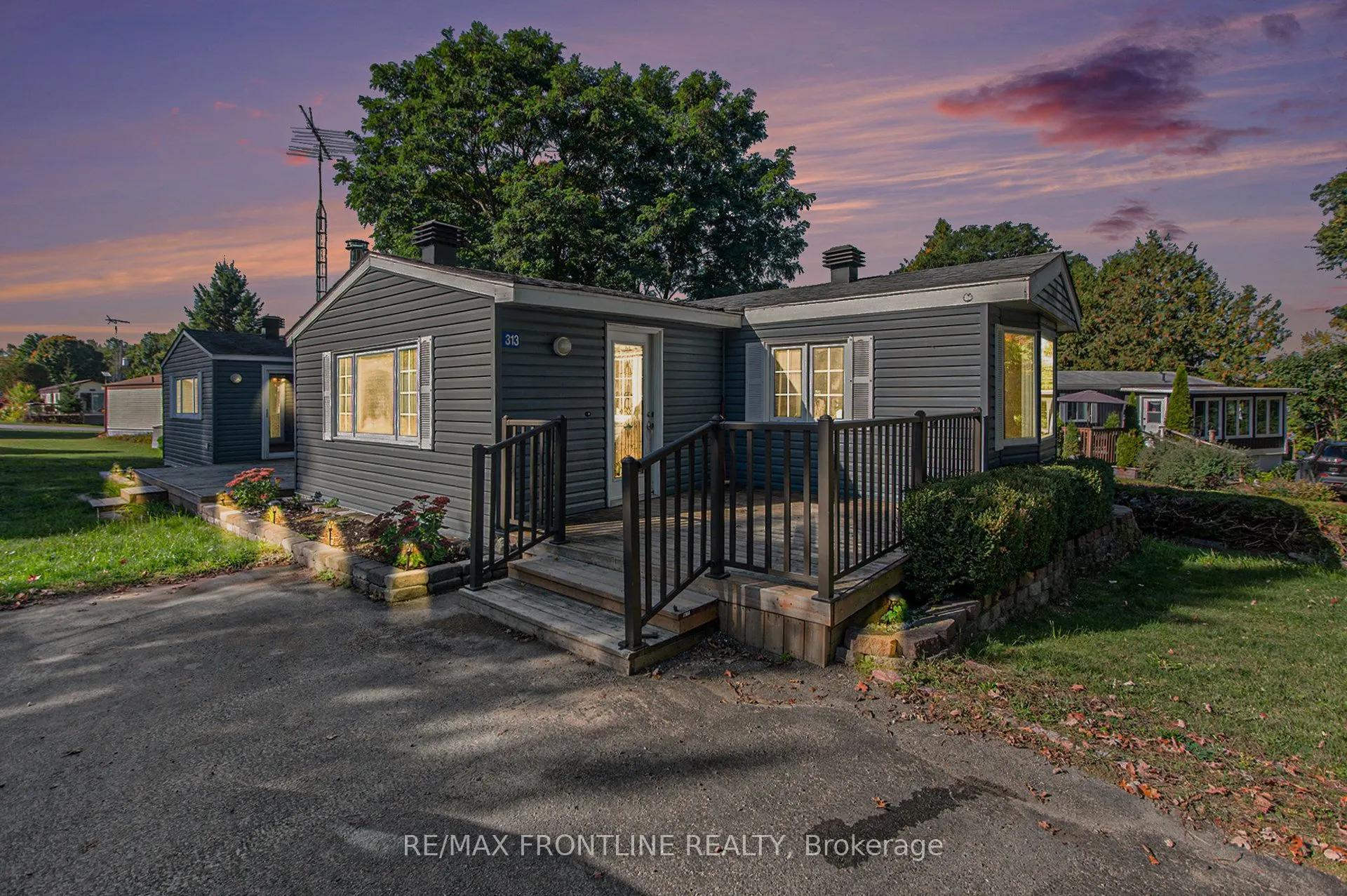 313 Acacia Road