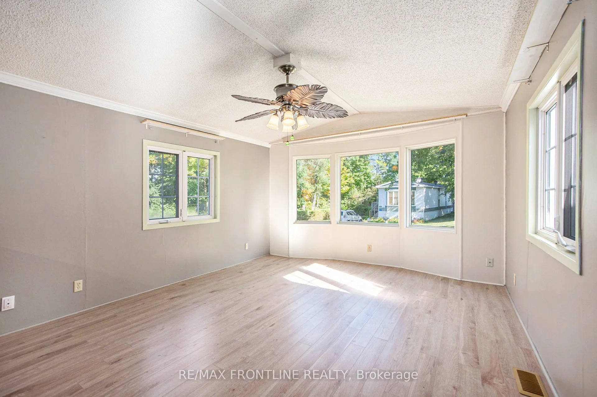 313 Acacia Road