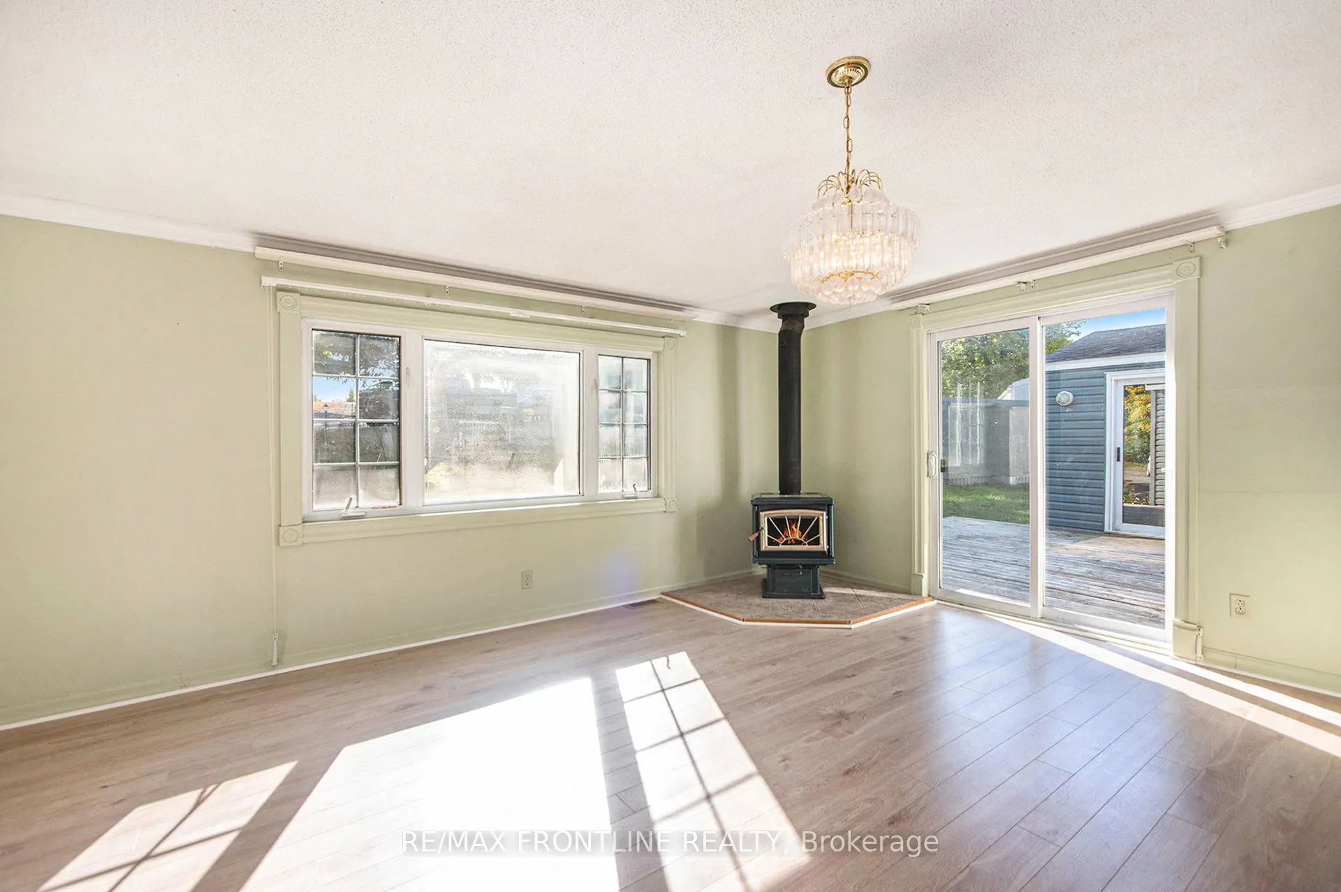 313 Acacia Road