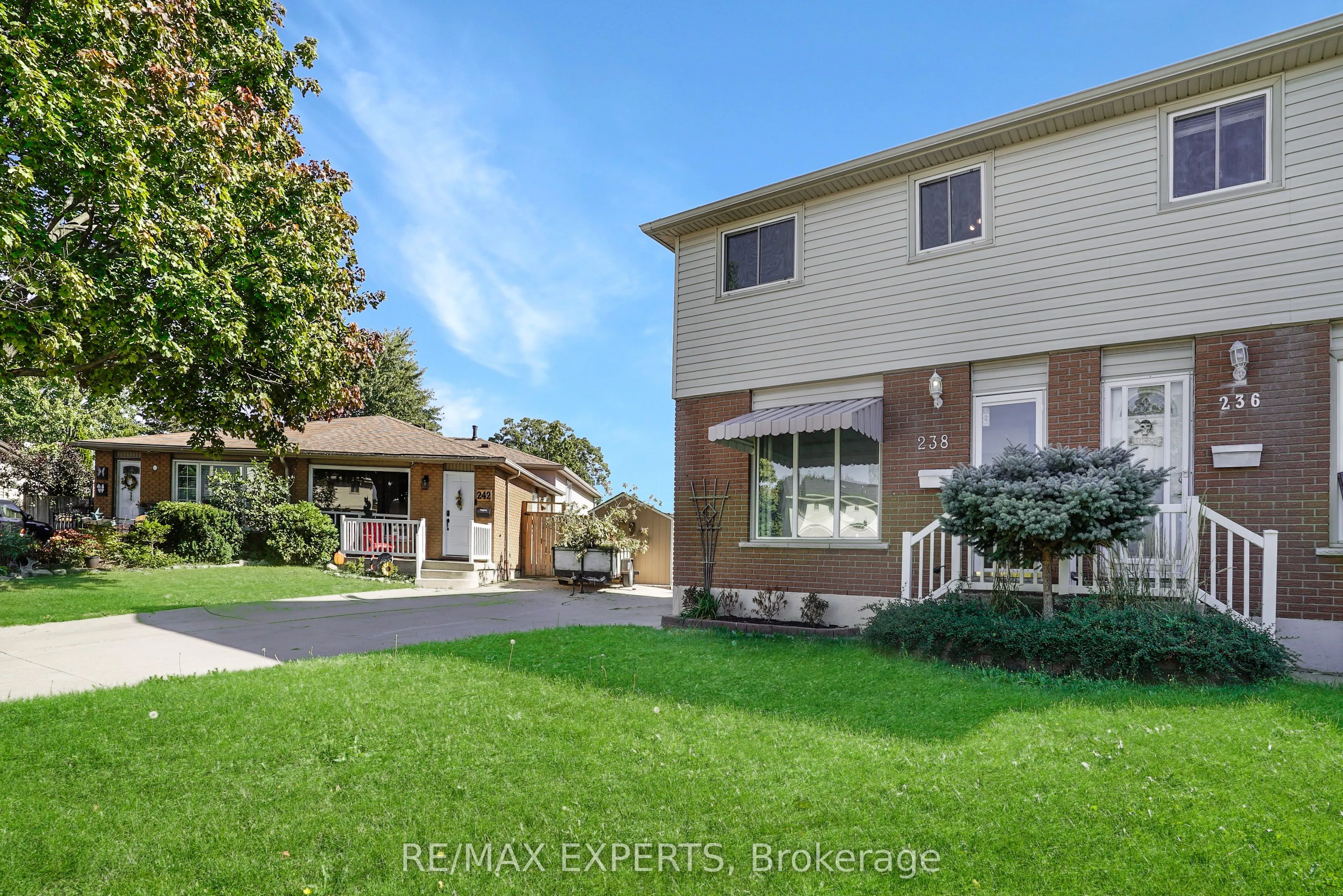 238 Lawnhurst Court