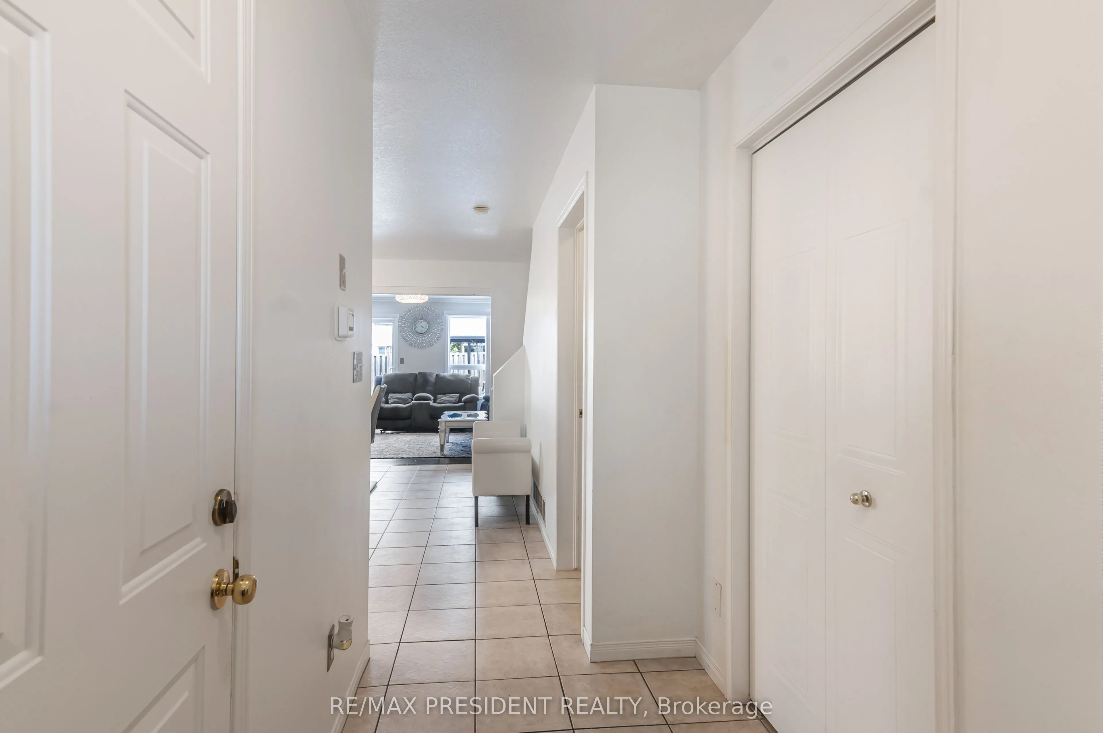 31 Chester Drive N