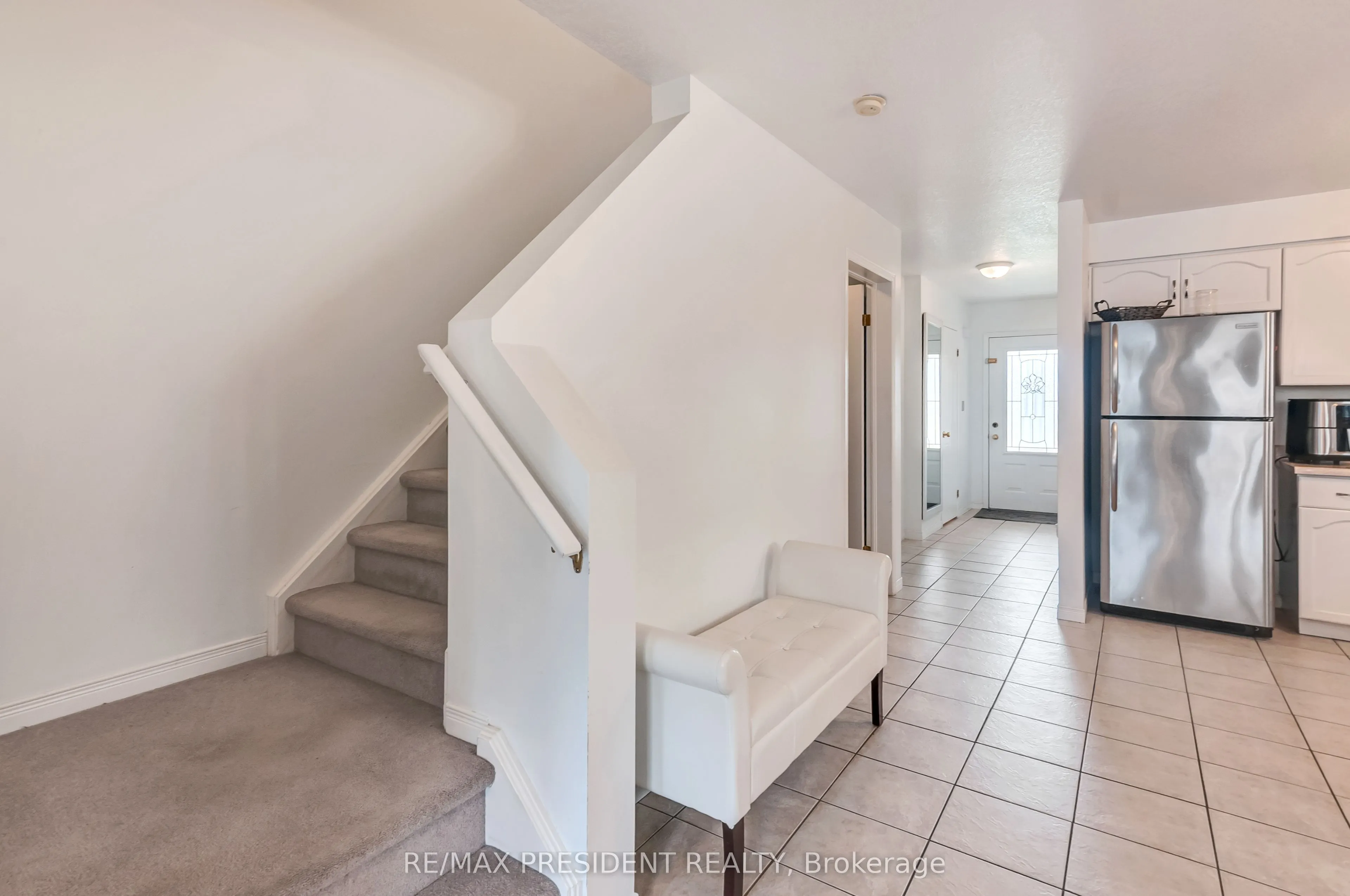 31 Chester Drive N