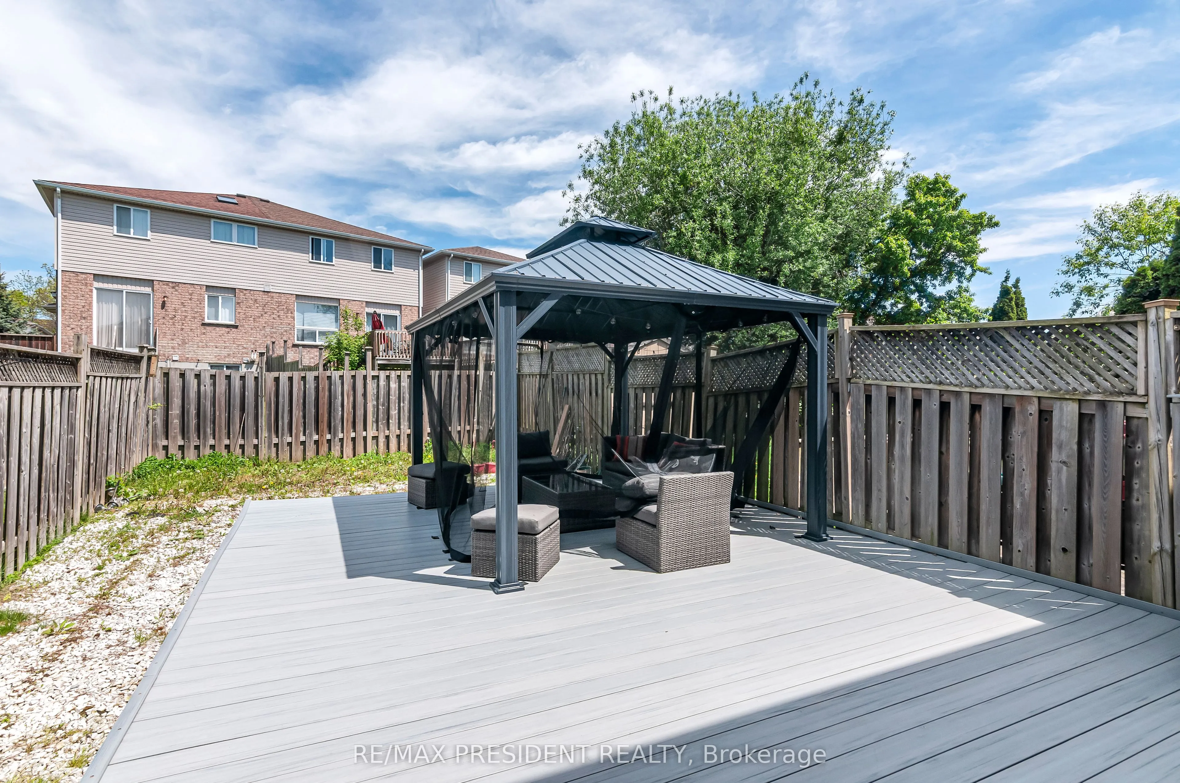 31 Chester Drive N
