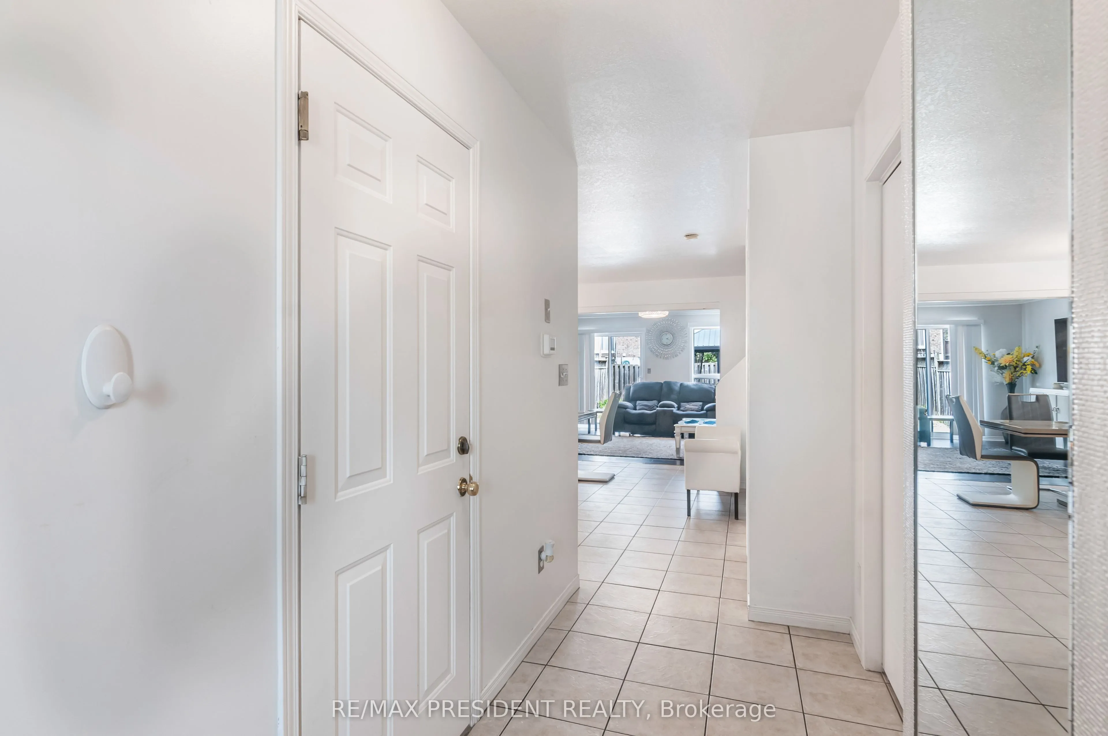31 Chester Drive N