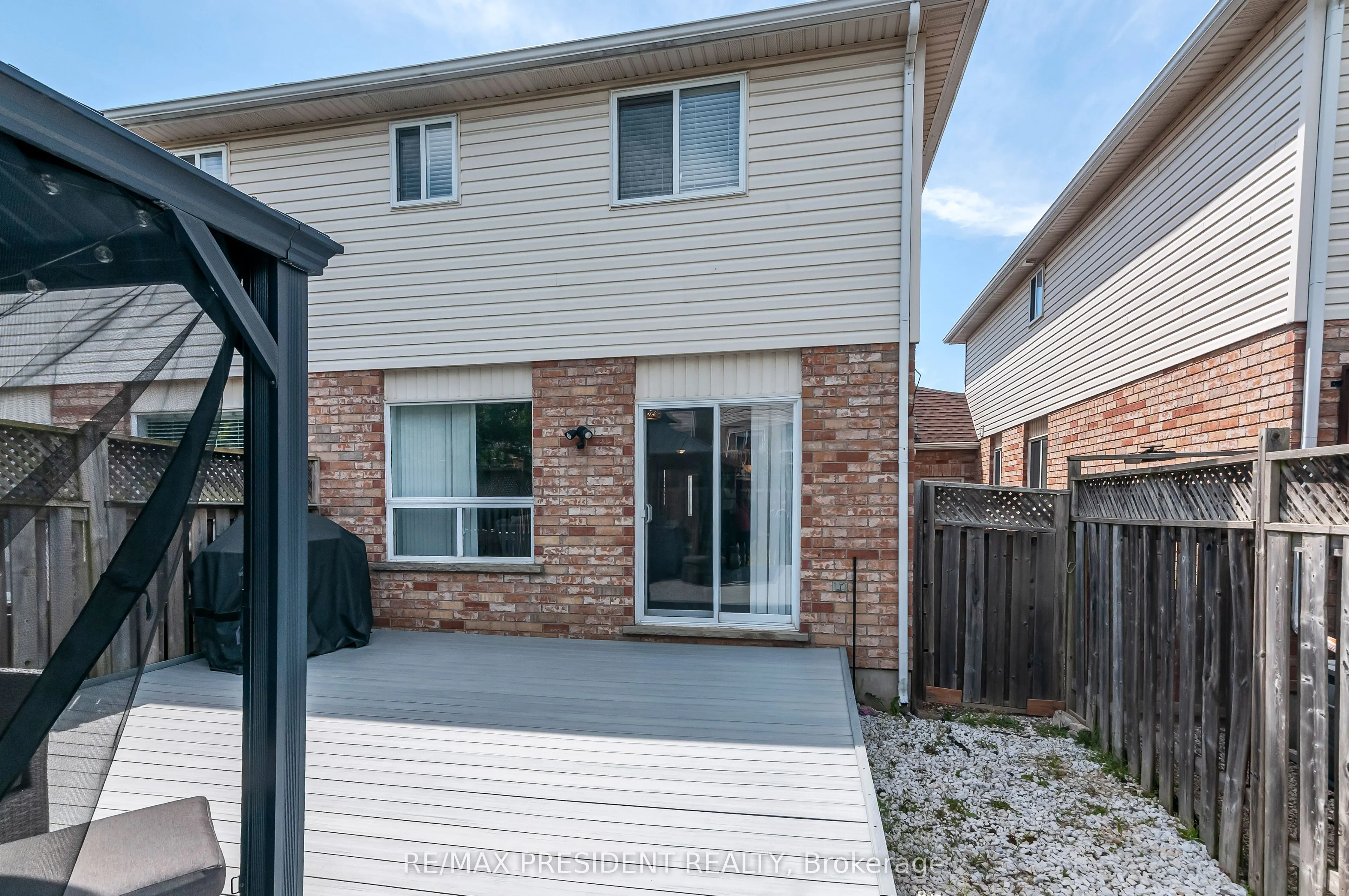 31 Chester Drive N