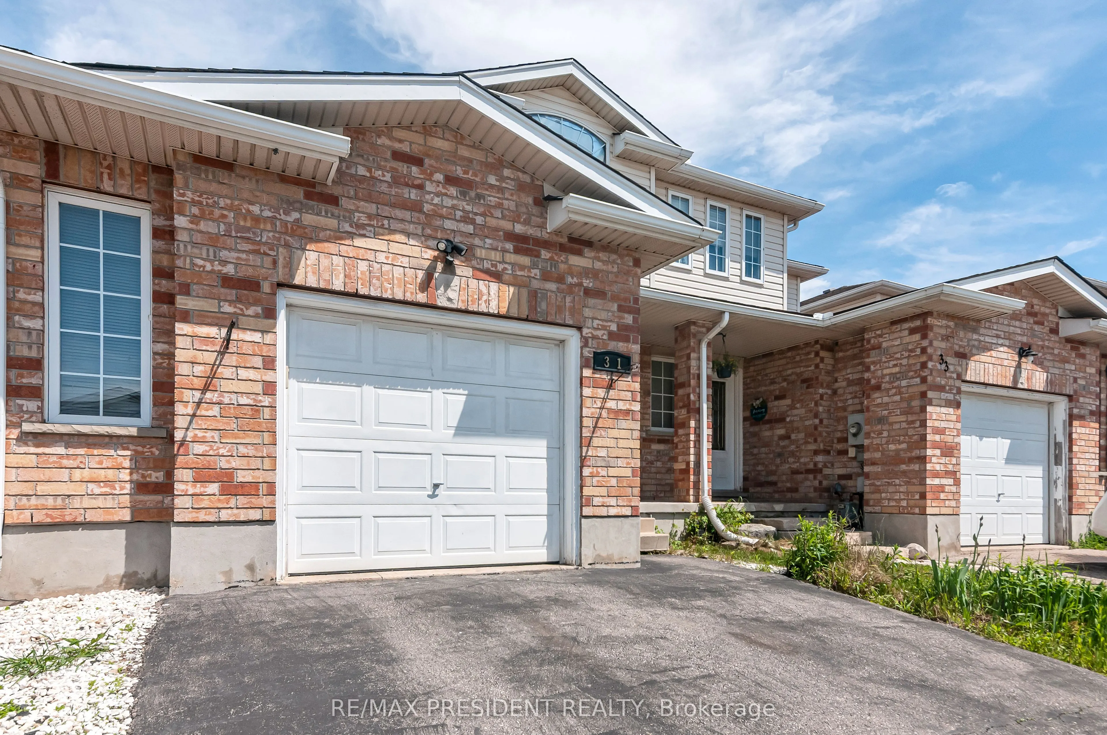 31 Chester Drive N