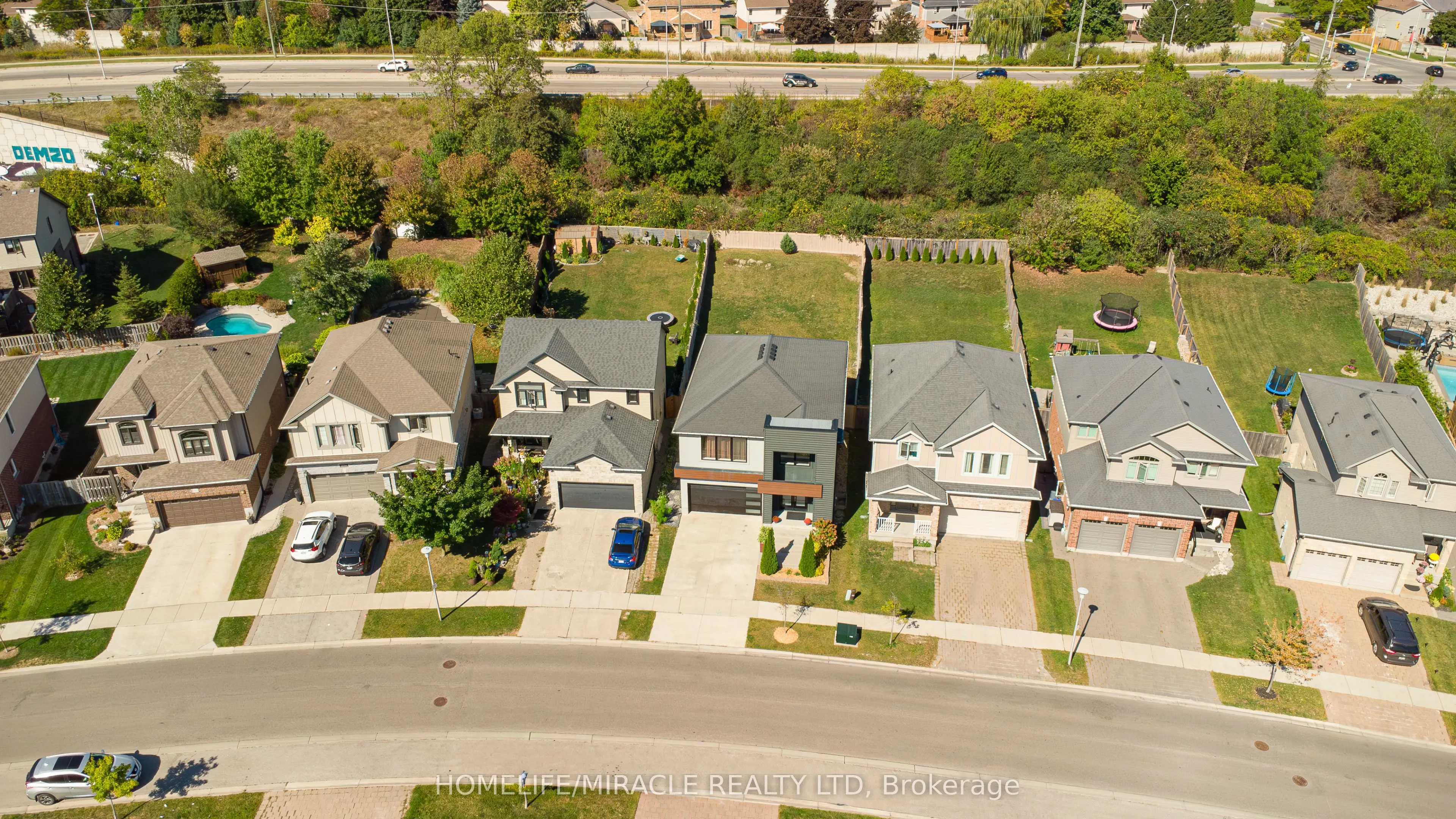 1072 Oakcrossing Road