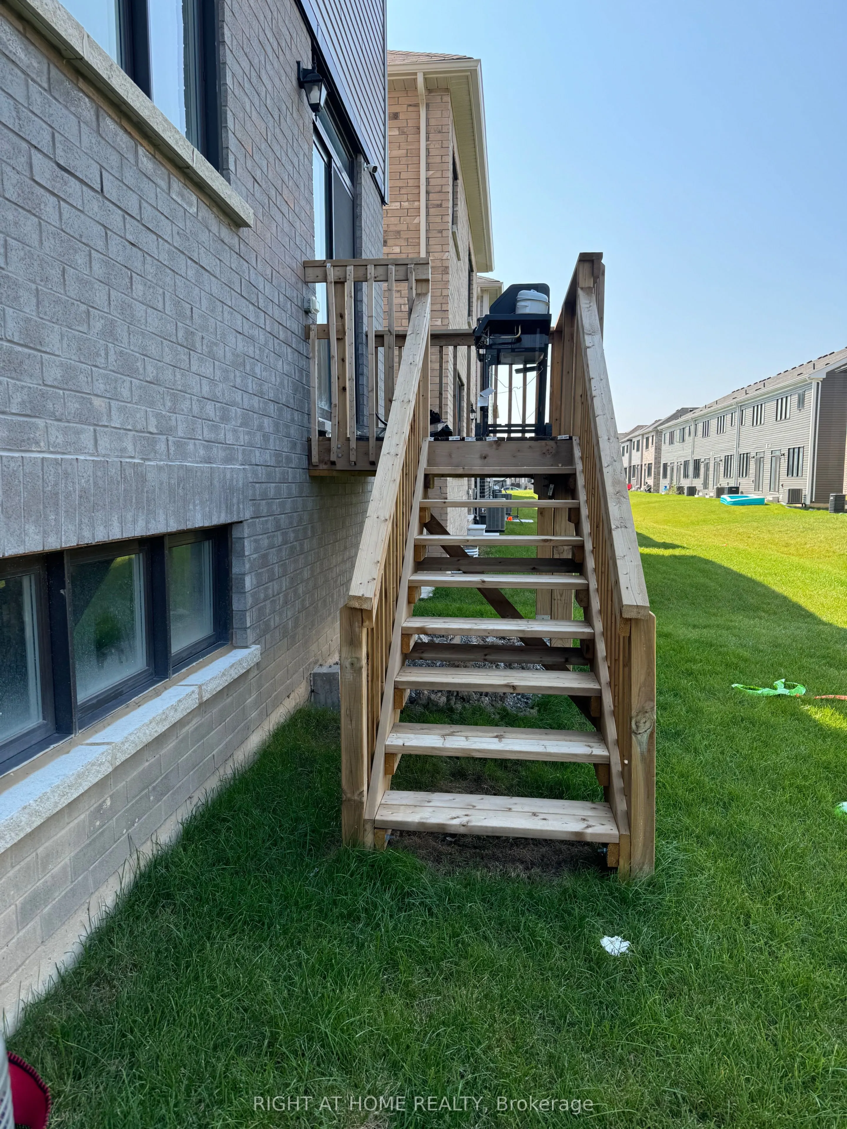 409 Barker Parkway