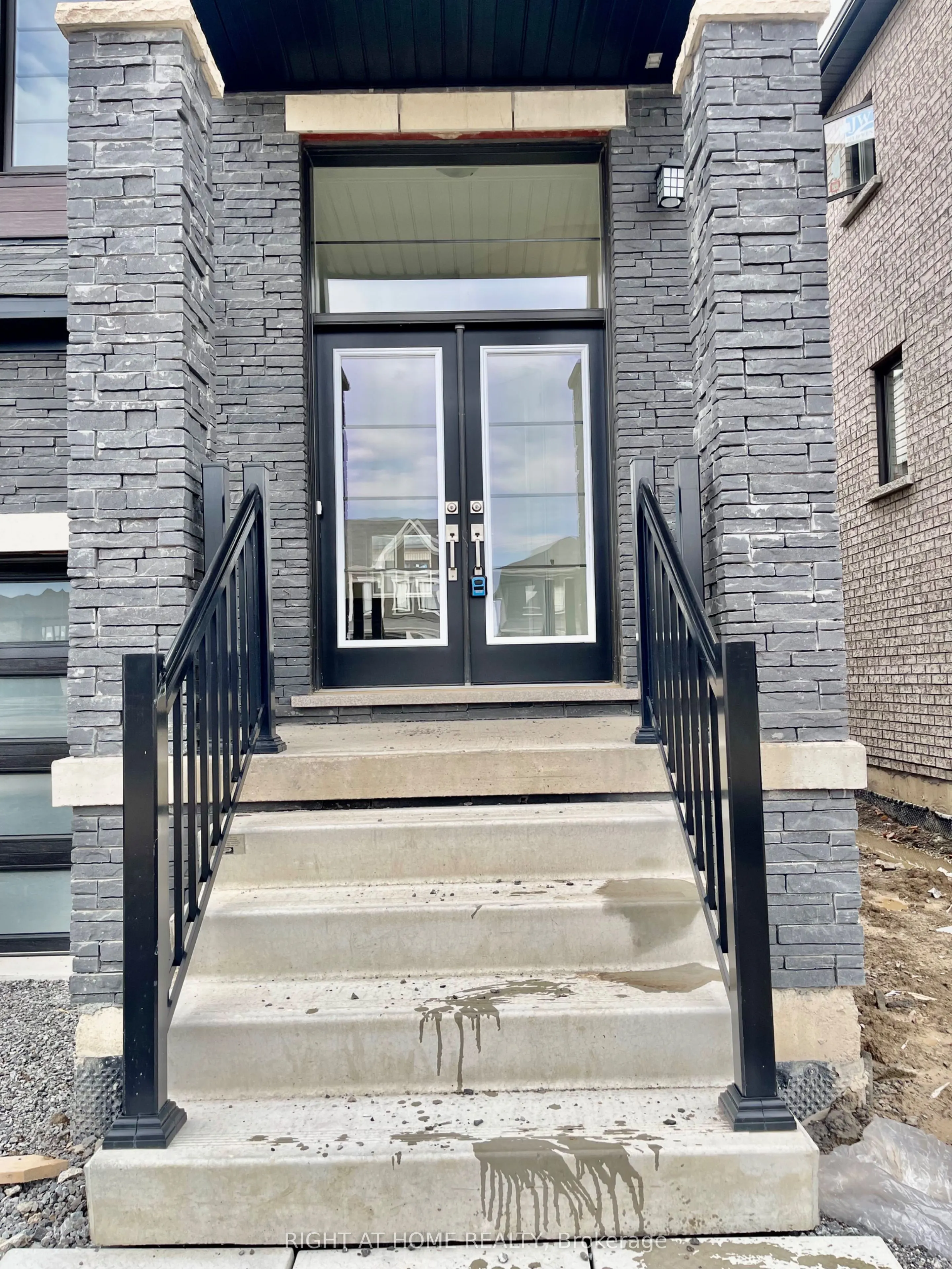 409 Barker Parkway