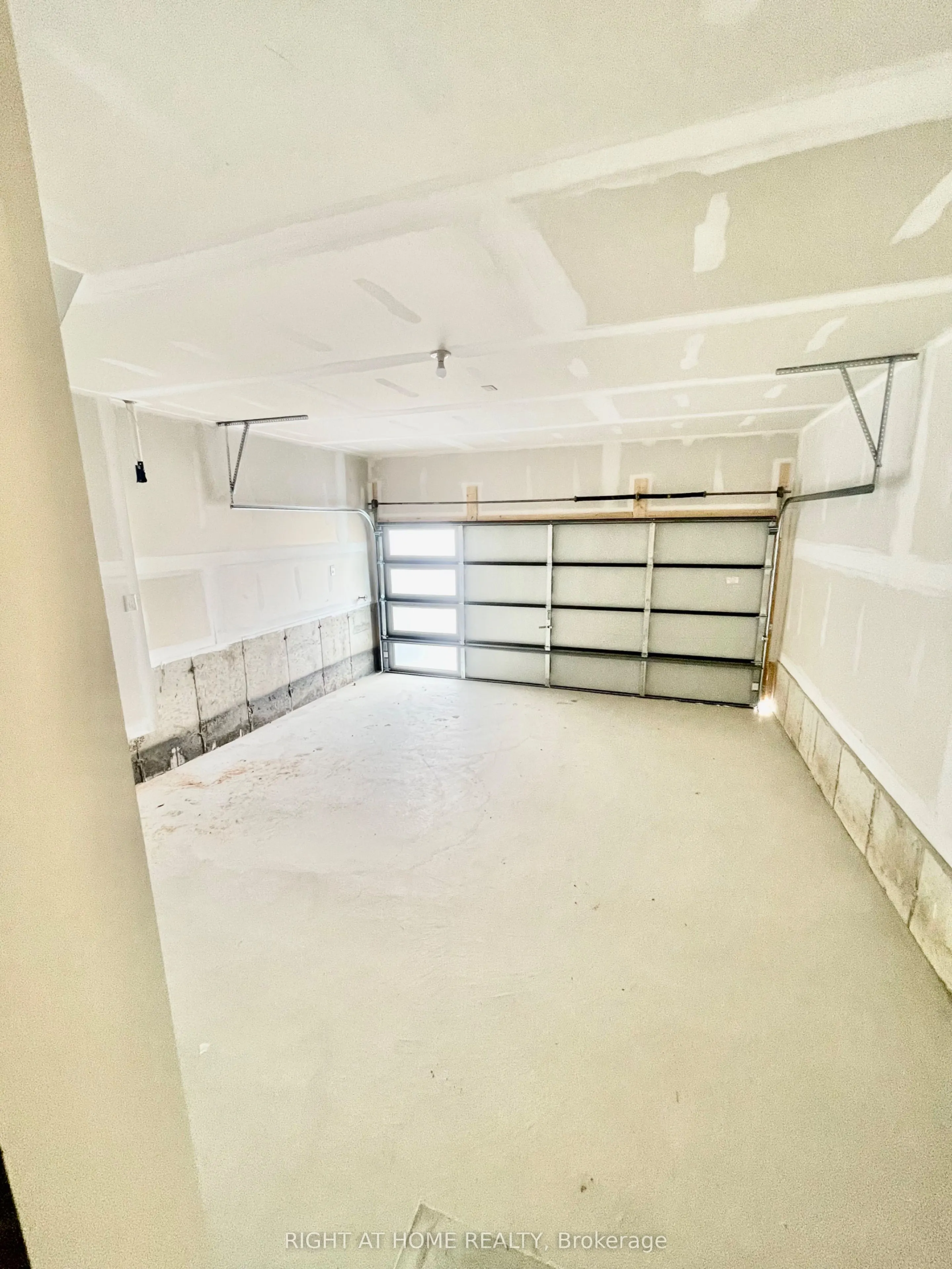 409 Barker Parkway