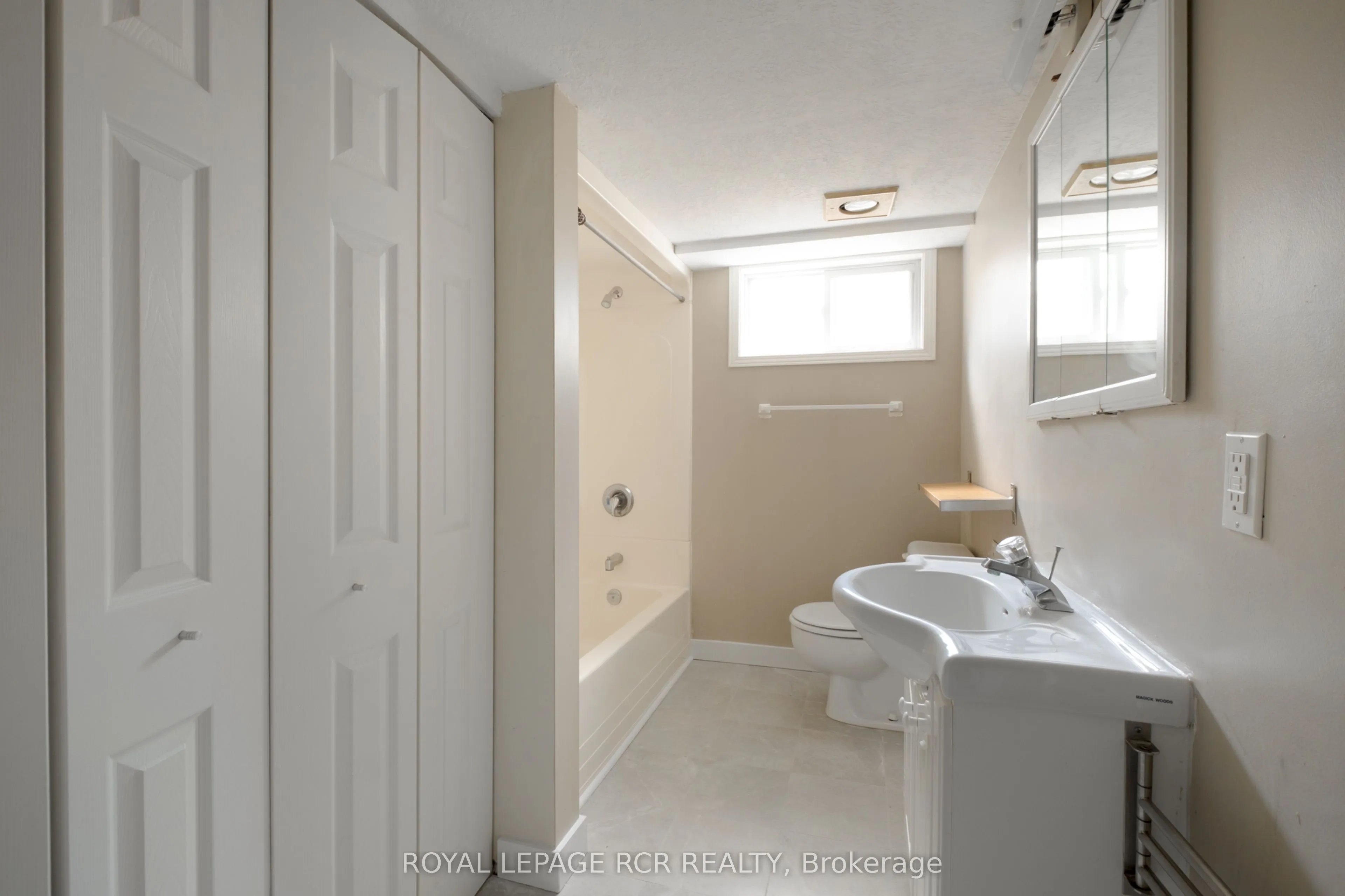 85 Ellis Crescent S