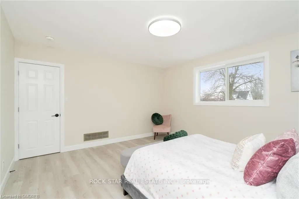 136 Grand Street, #Main Fl