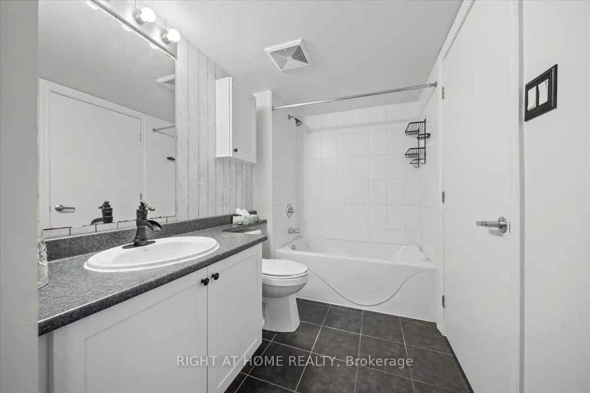 234 RIDEAU Street, #2010