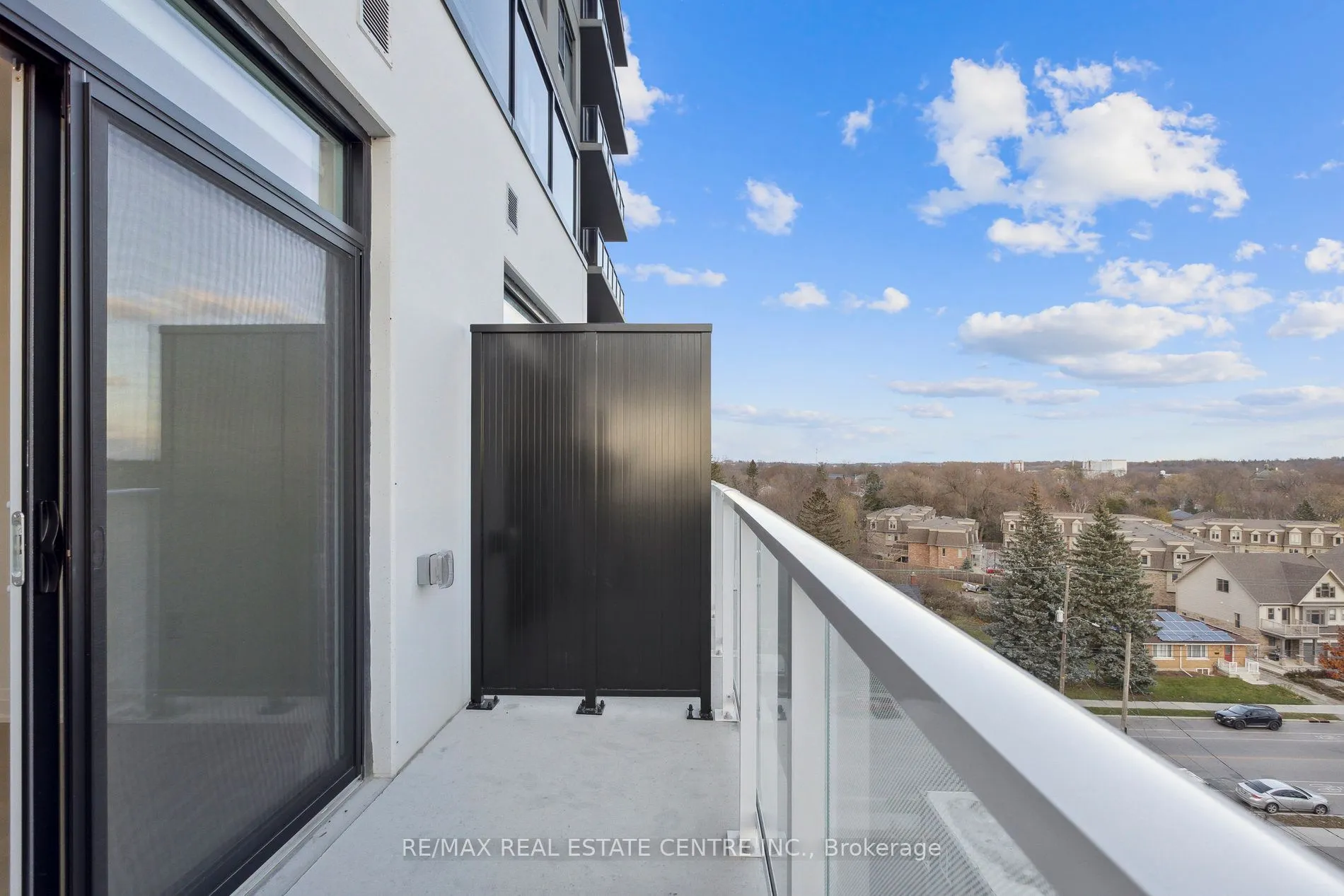 71 Wyndham Street S, #602
