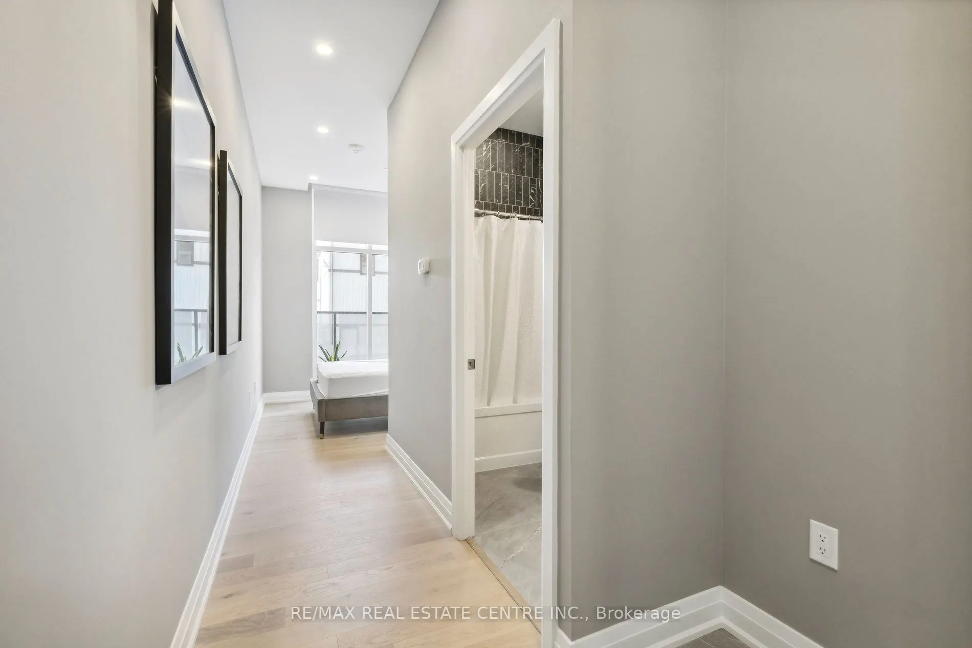 71 Wyndham Street S, #602