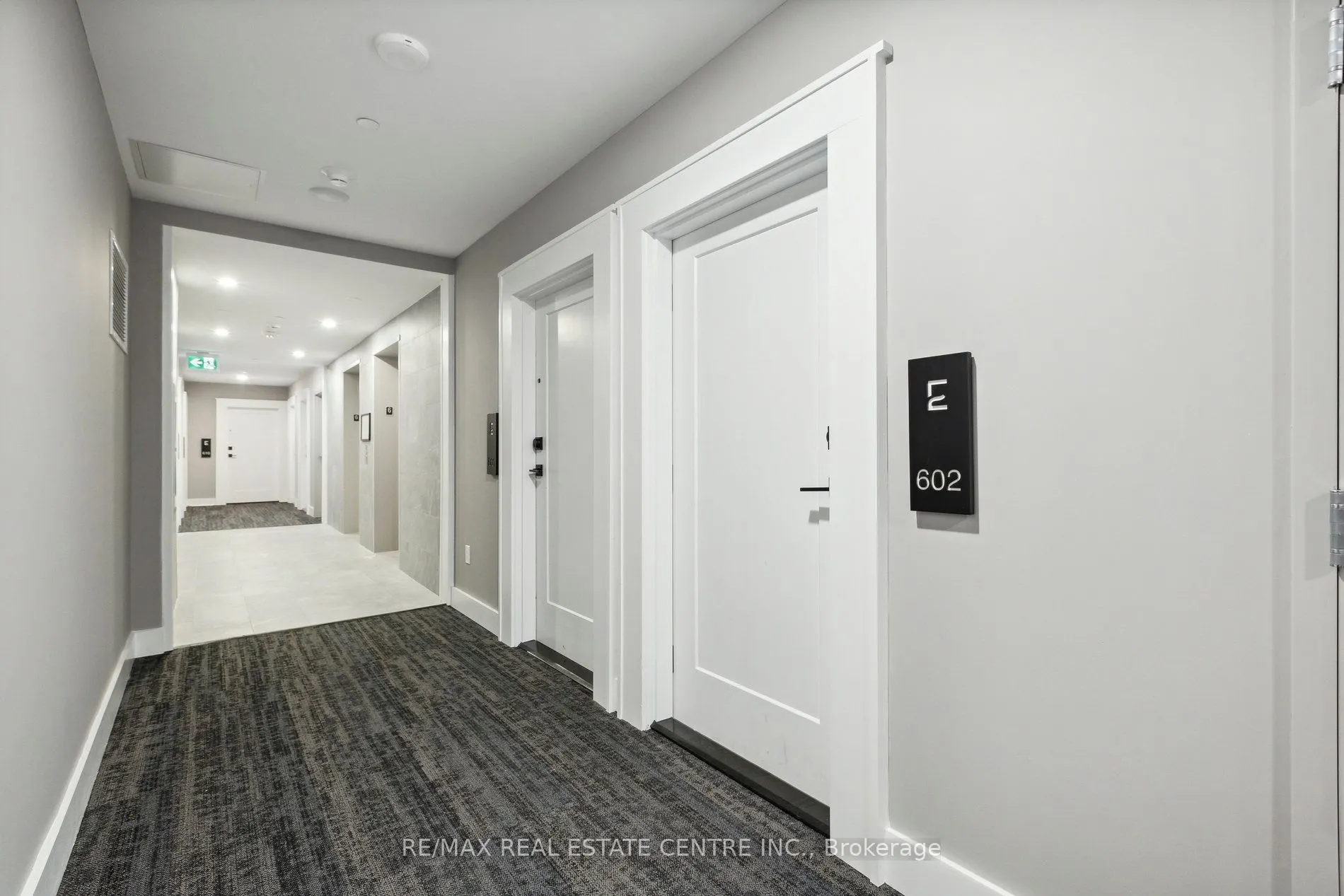 71 Wyndham Street S, #602