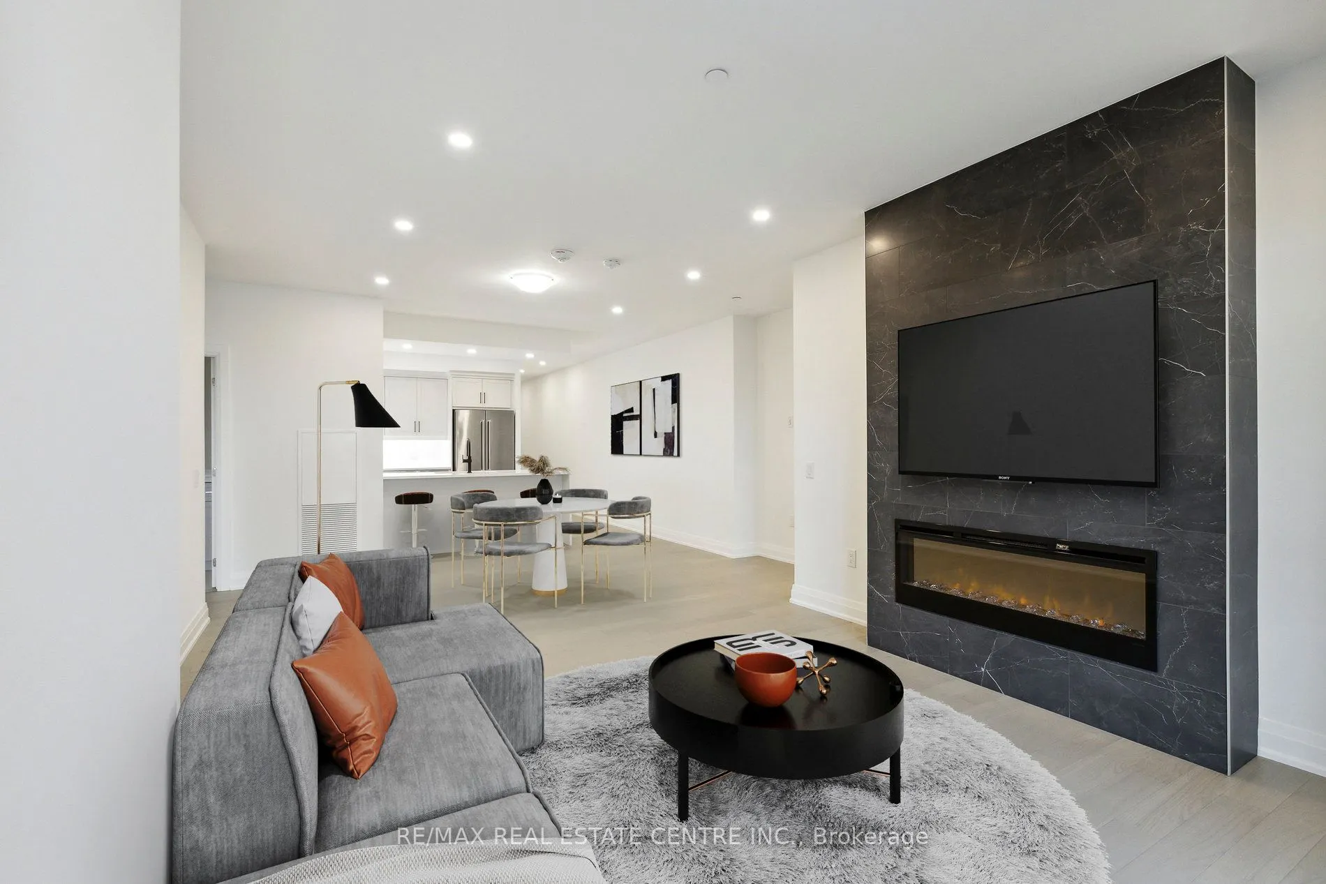 71 Wyndham Street S, #602