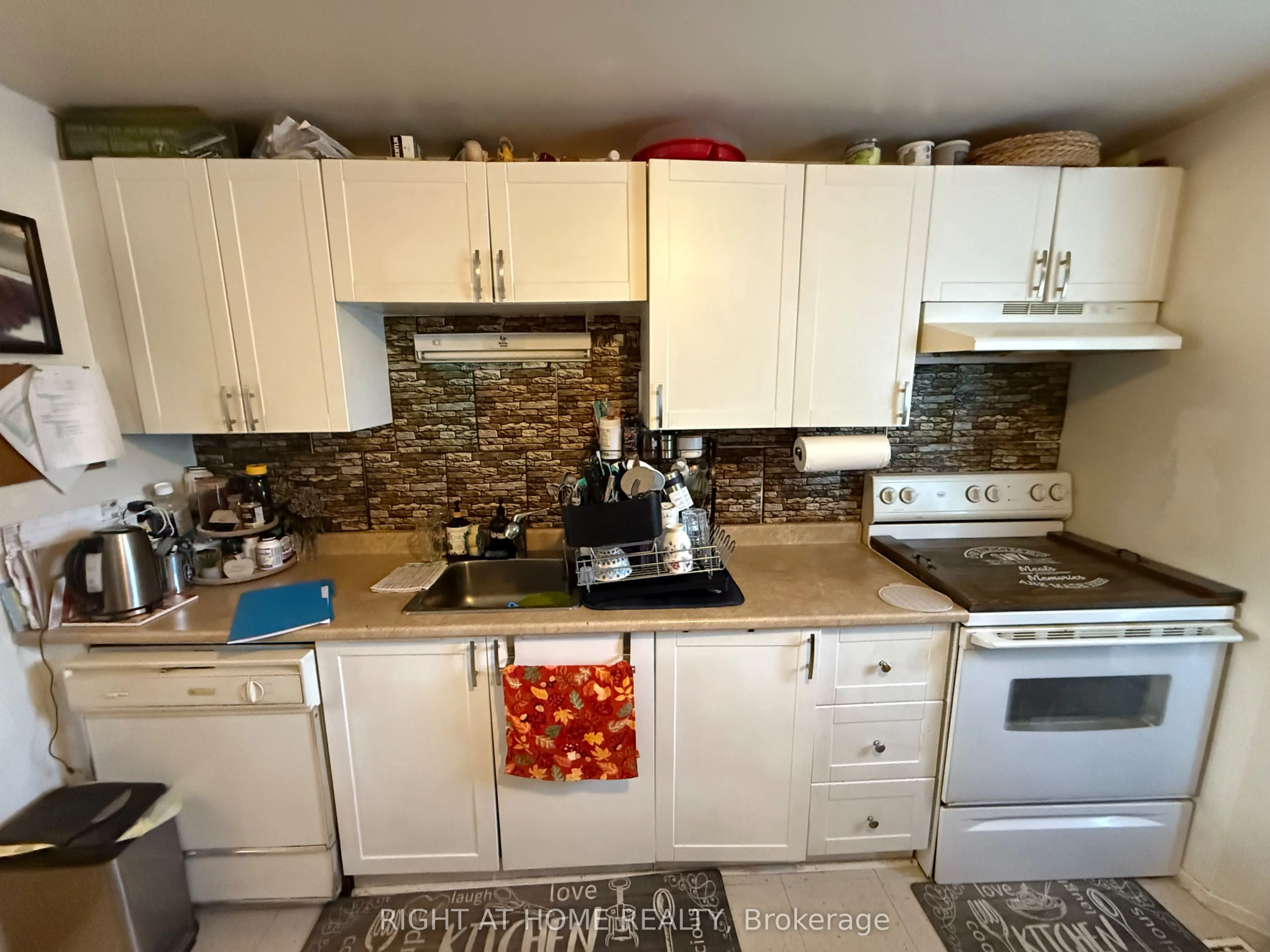 1013 Cloister Gardens, #52