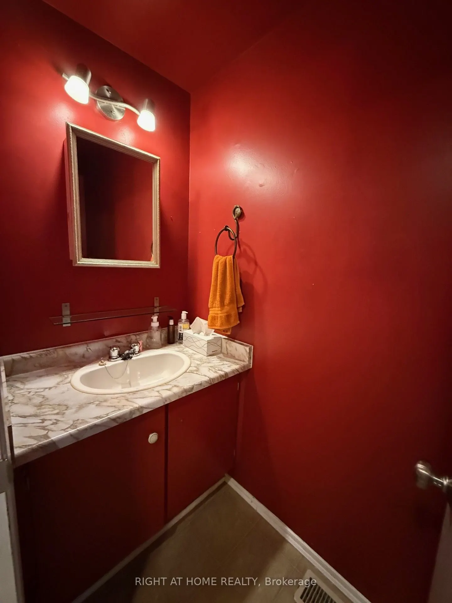 1227 Priory Lane, #28