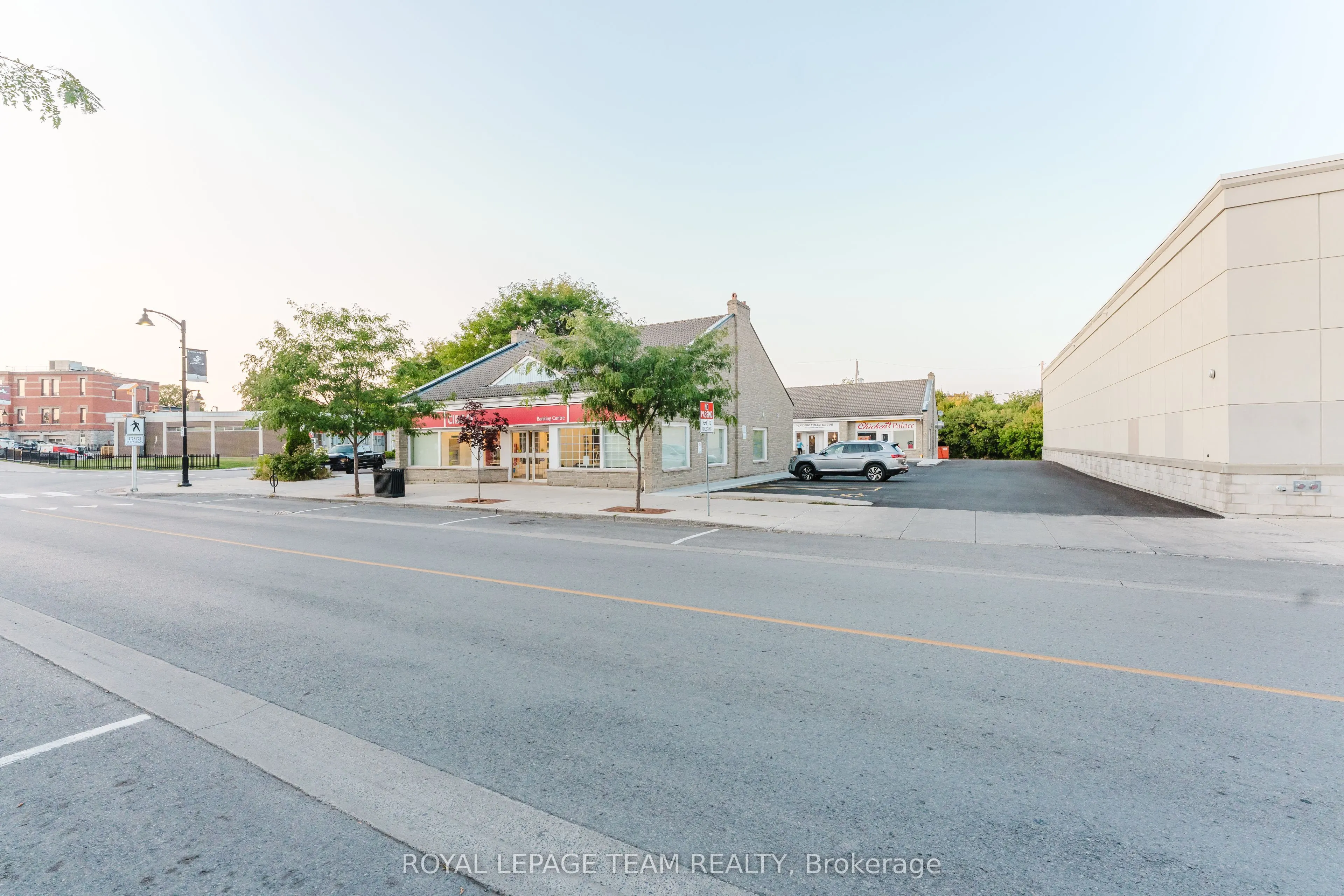 75 Elgin Street W, #Unit 7