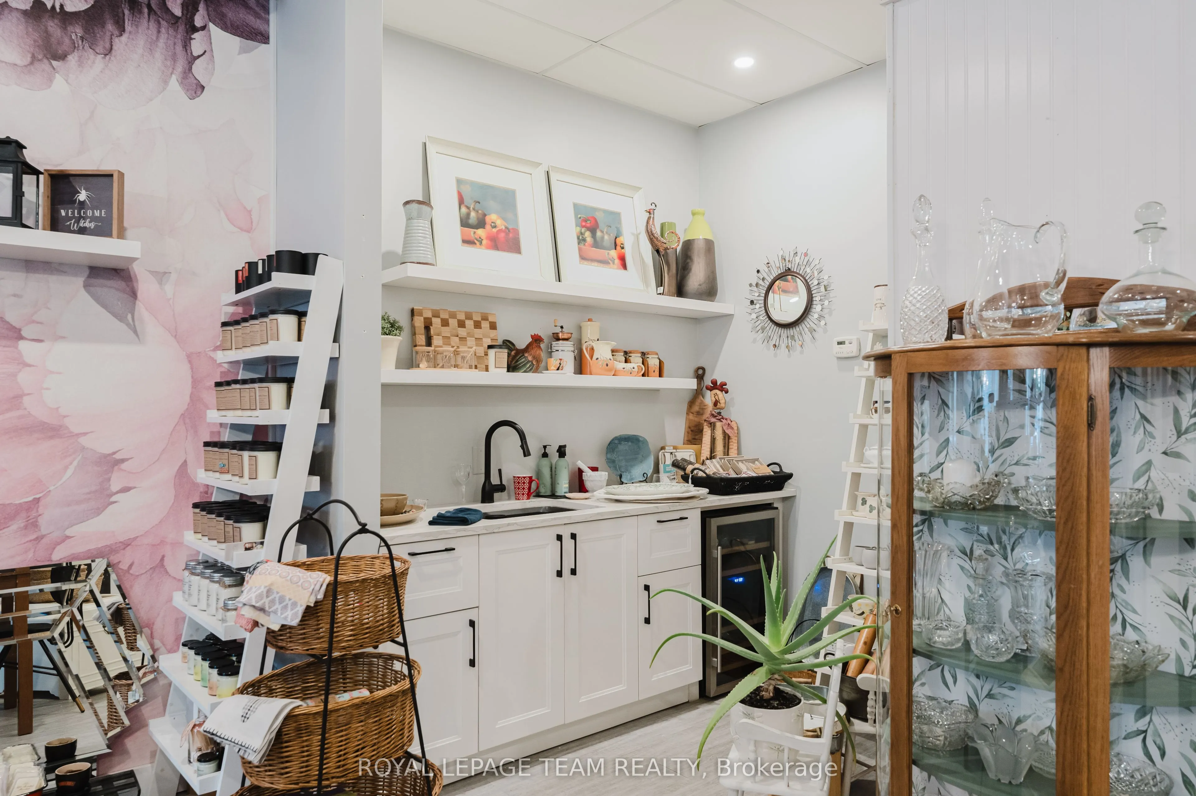 75 Elgin Street W, #Unit 7